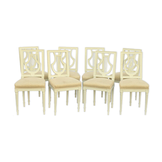 8 white lacquered wooden chairs with lyre back