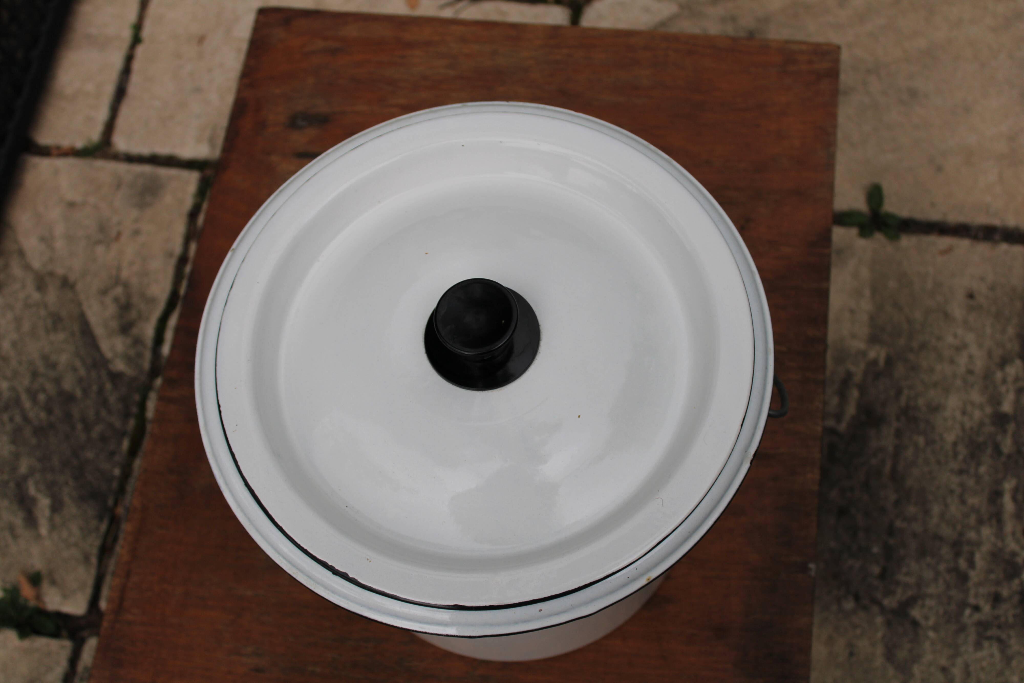 White enamelled bucket