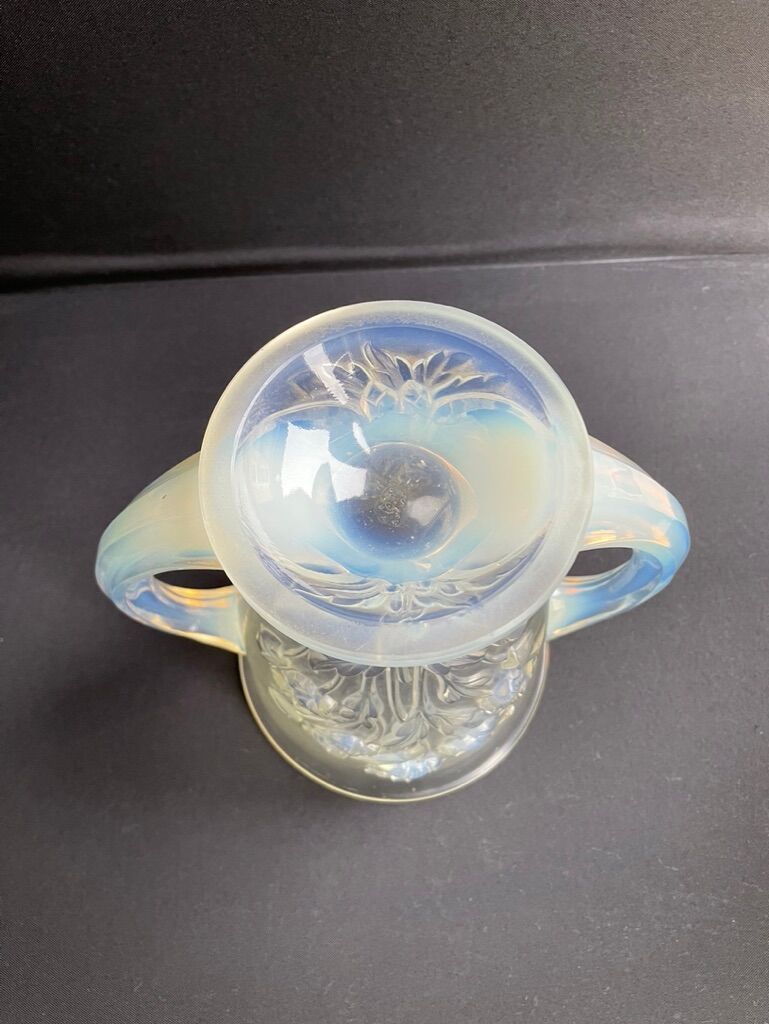 Large vase with 2 Art Deco handles signed Verlys