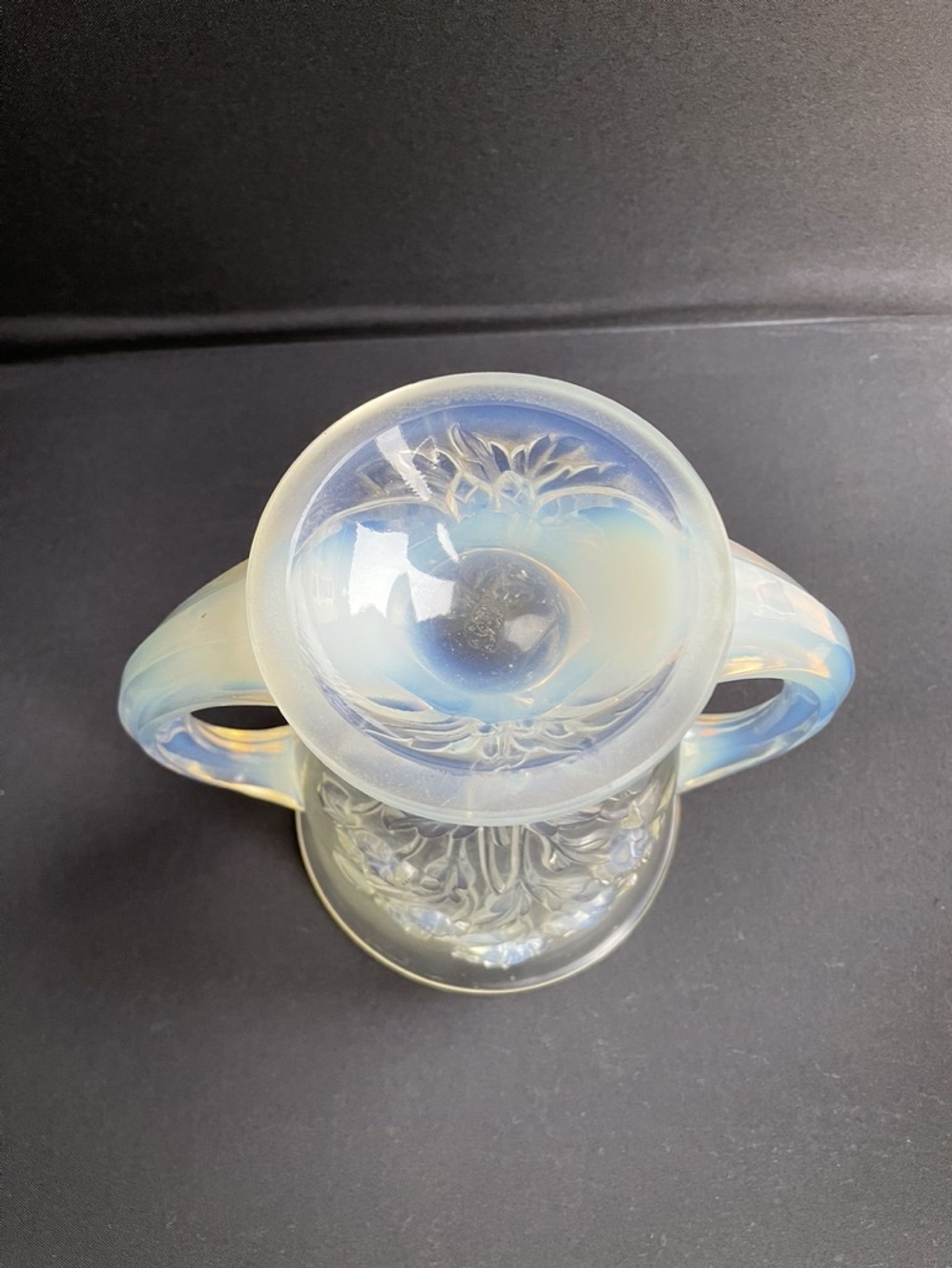 Large vase with 2 Art Deco handles signed Verlys