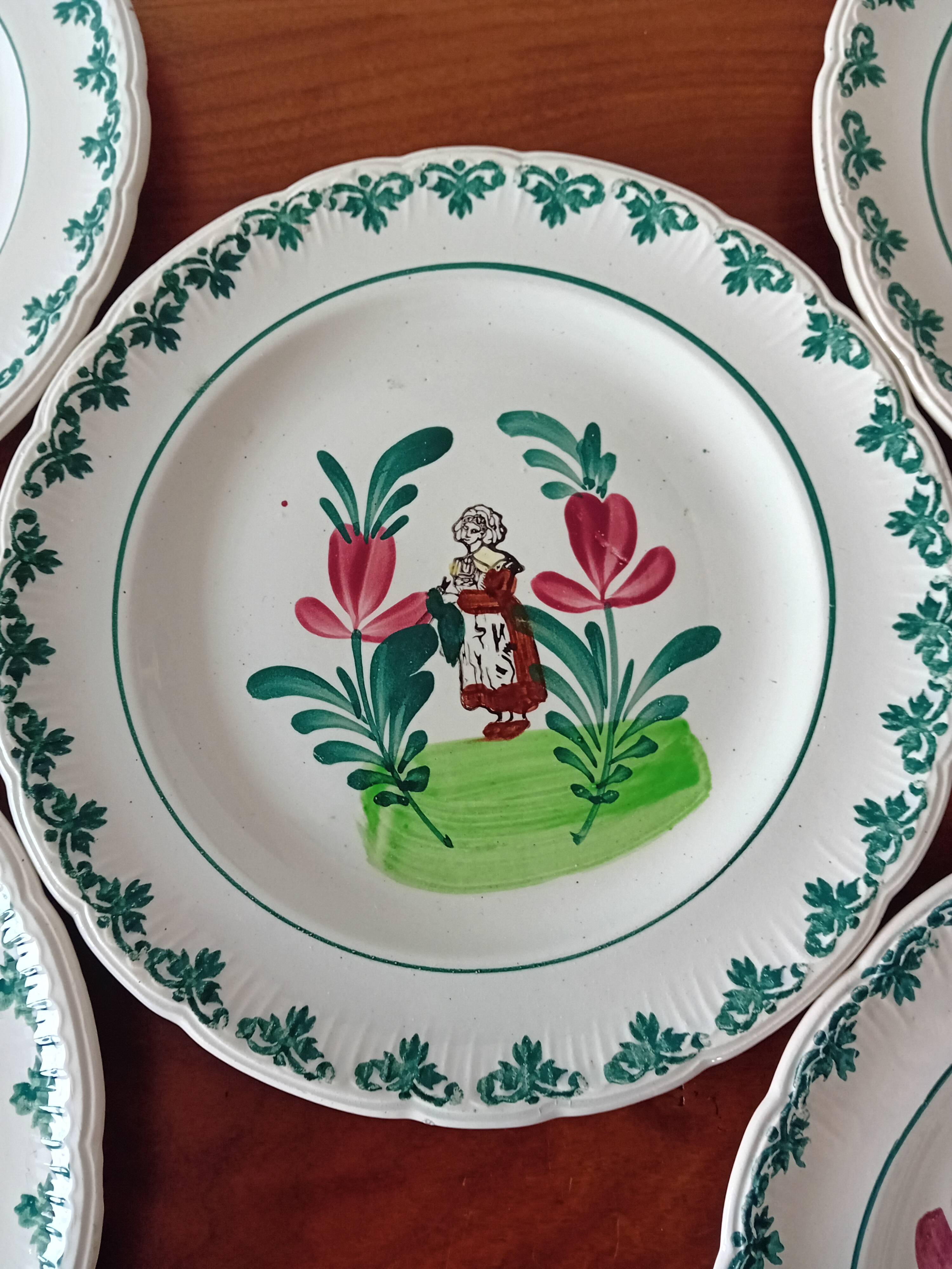 Gien plates