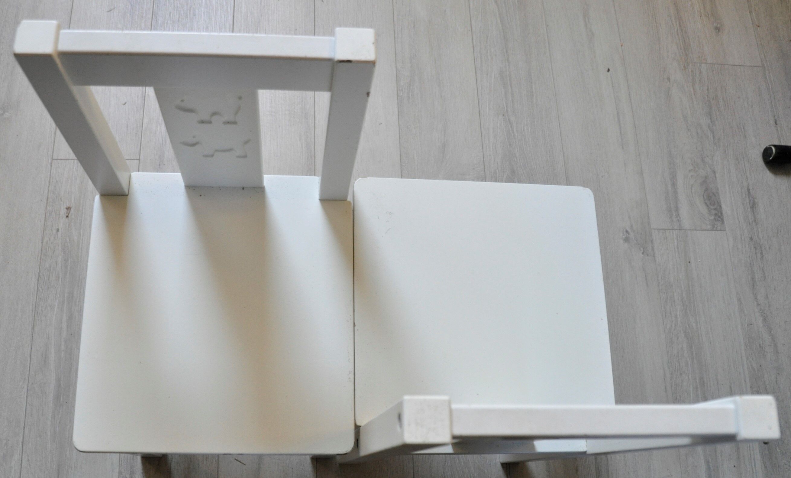 Duo of children's chairs