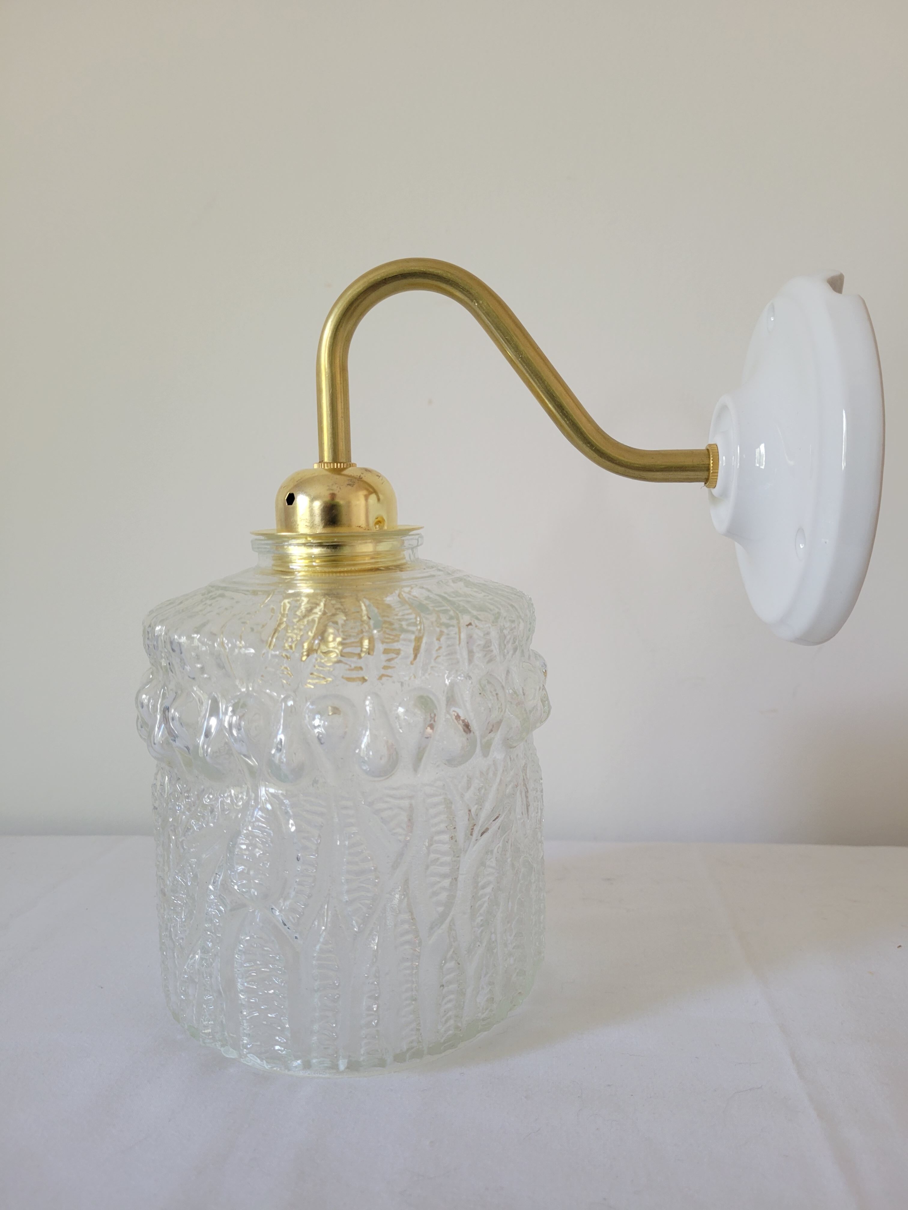 Porcelain, brass and glass wall lamp