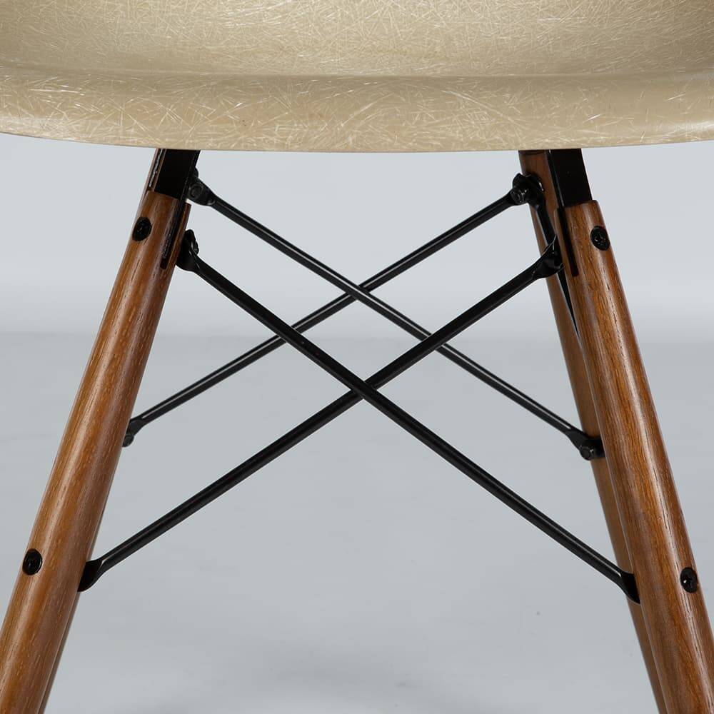 Greige Set (4) Herman Miller Vintage Original Eames DSW Side Shell Chairs