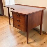 Scandinavian "boomerang" free-form desk in teak - 1960s