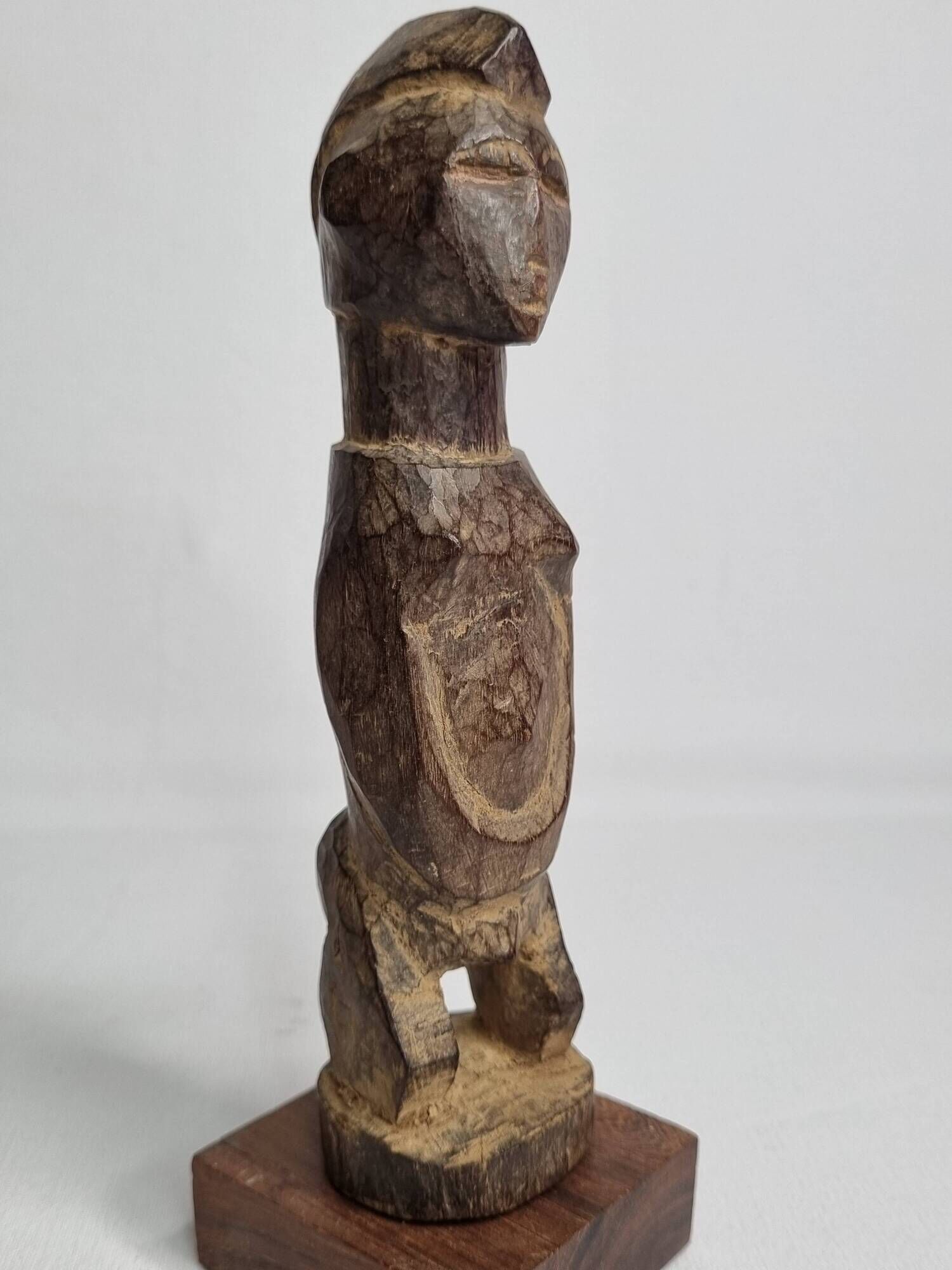 Tagbana statuette, Ivory Coast, African art, first half of the 20th century, 19 cm