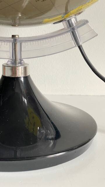 Illuminated terrestrial globe made in italy