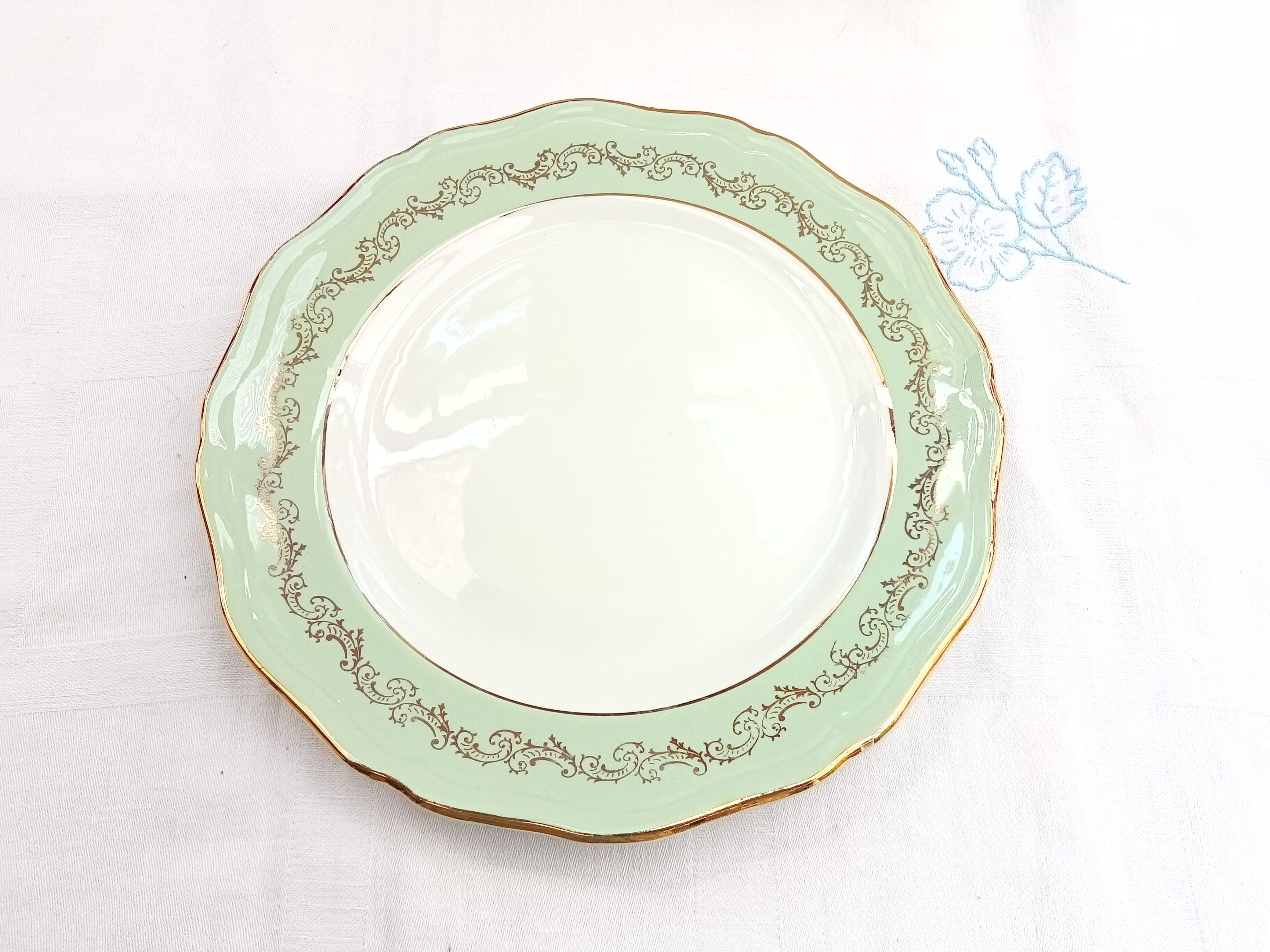 9 old flat plates L'Amandinoise