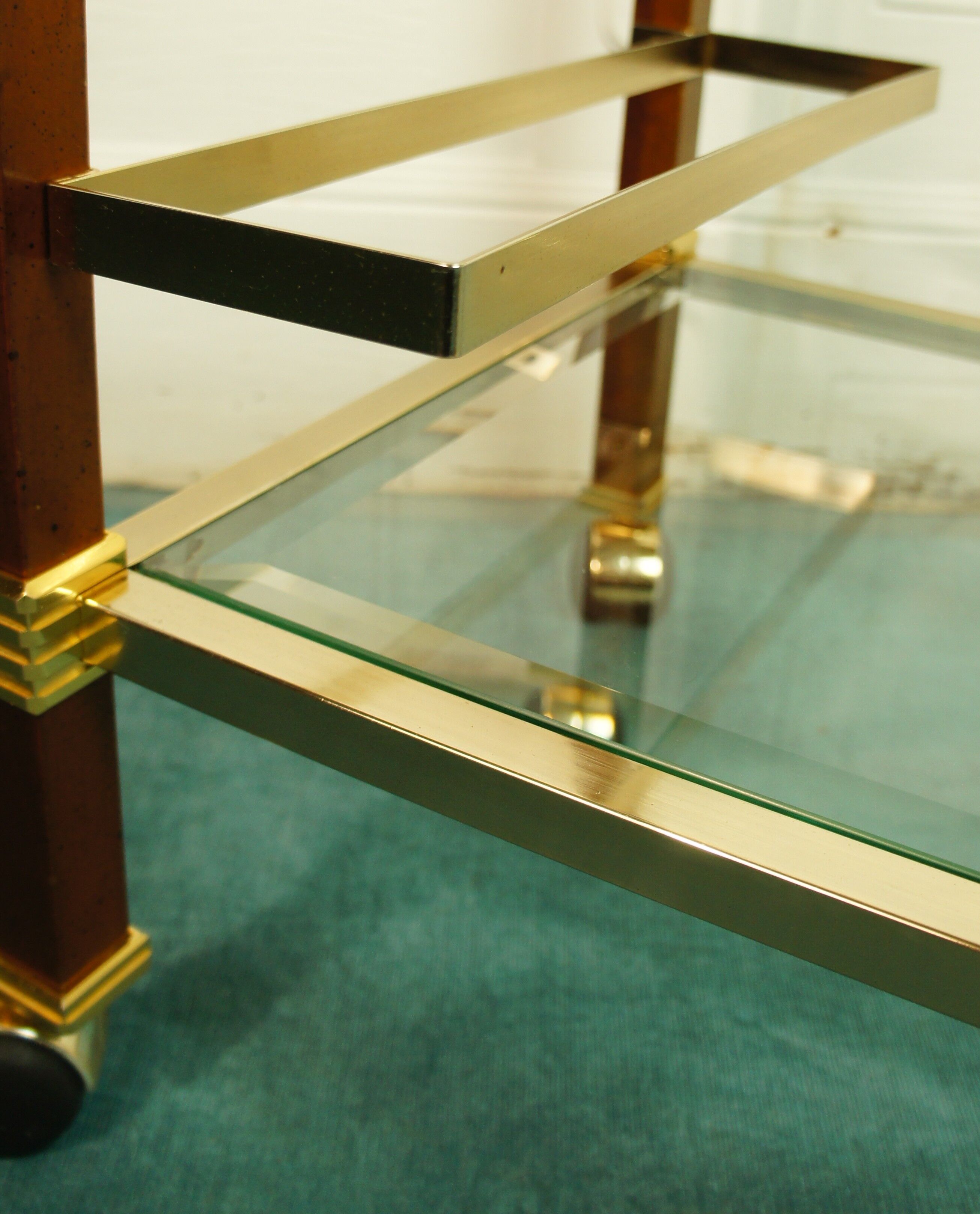 Dessert bar "Hollywood Regency" in gold metal, bevelled glass and mahogany