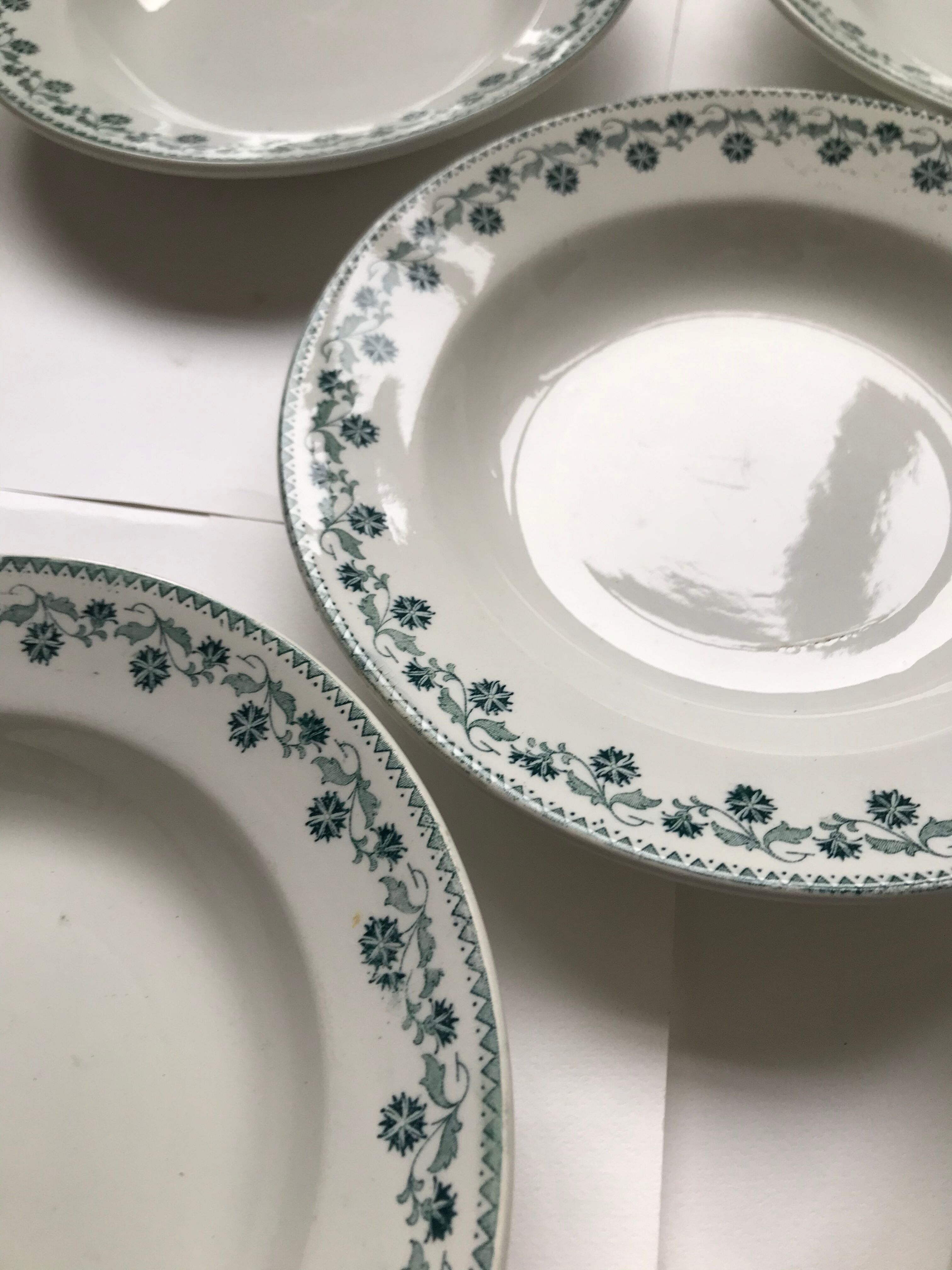 5 soup plates Moulin des louos