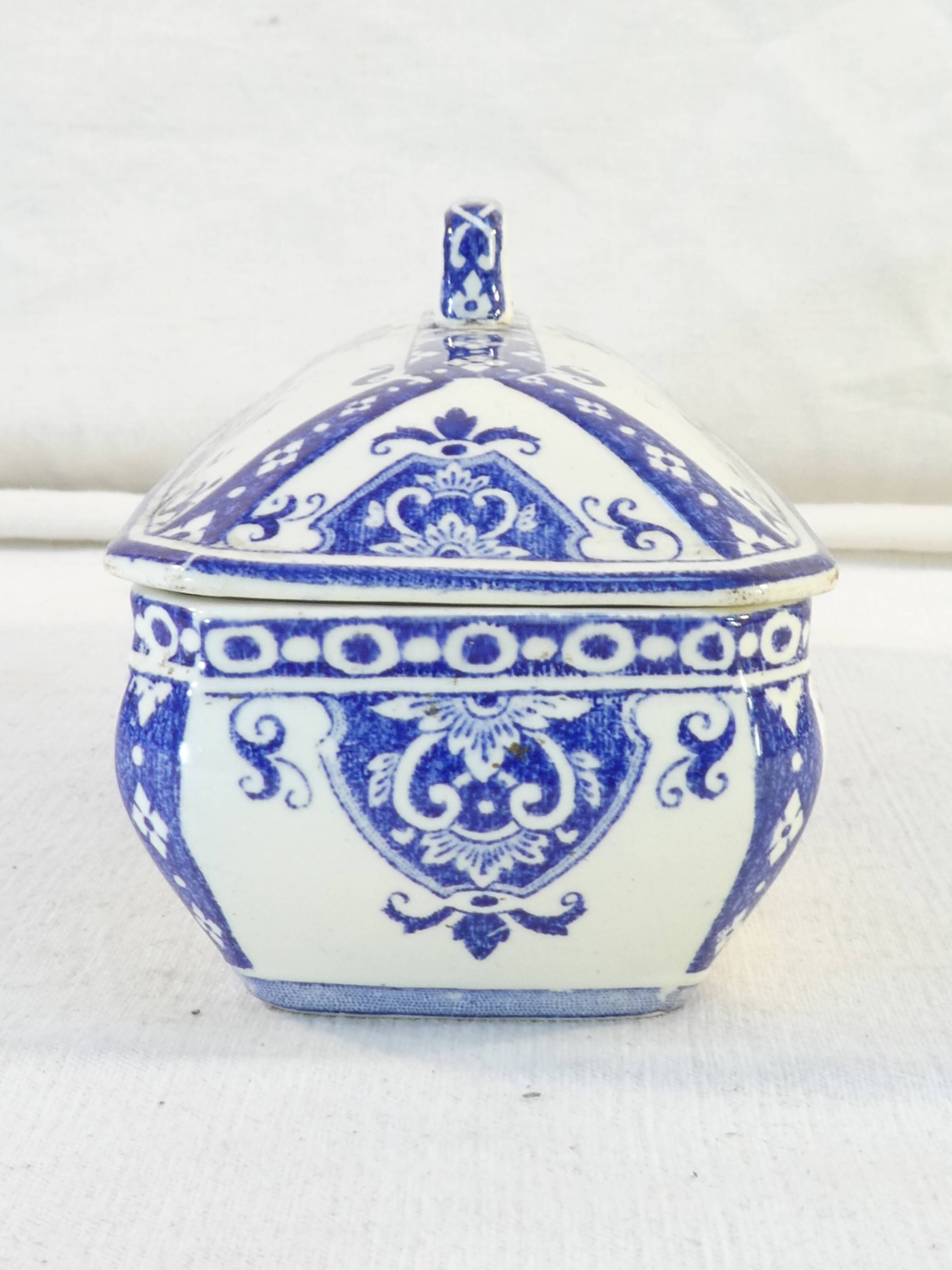 Old soap holder formose u and c sarreguemines and digoin