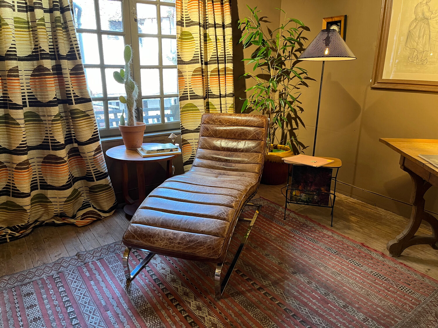 Floor lamp/magazine holder 1950