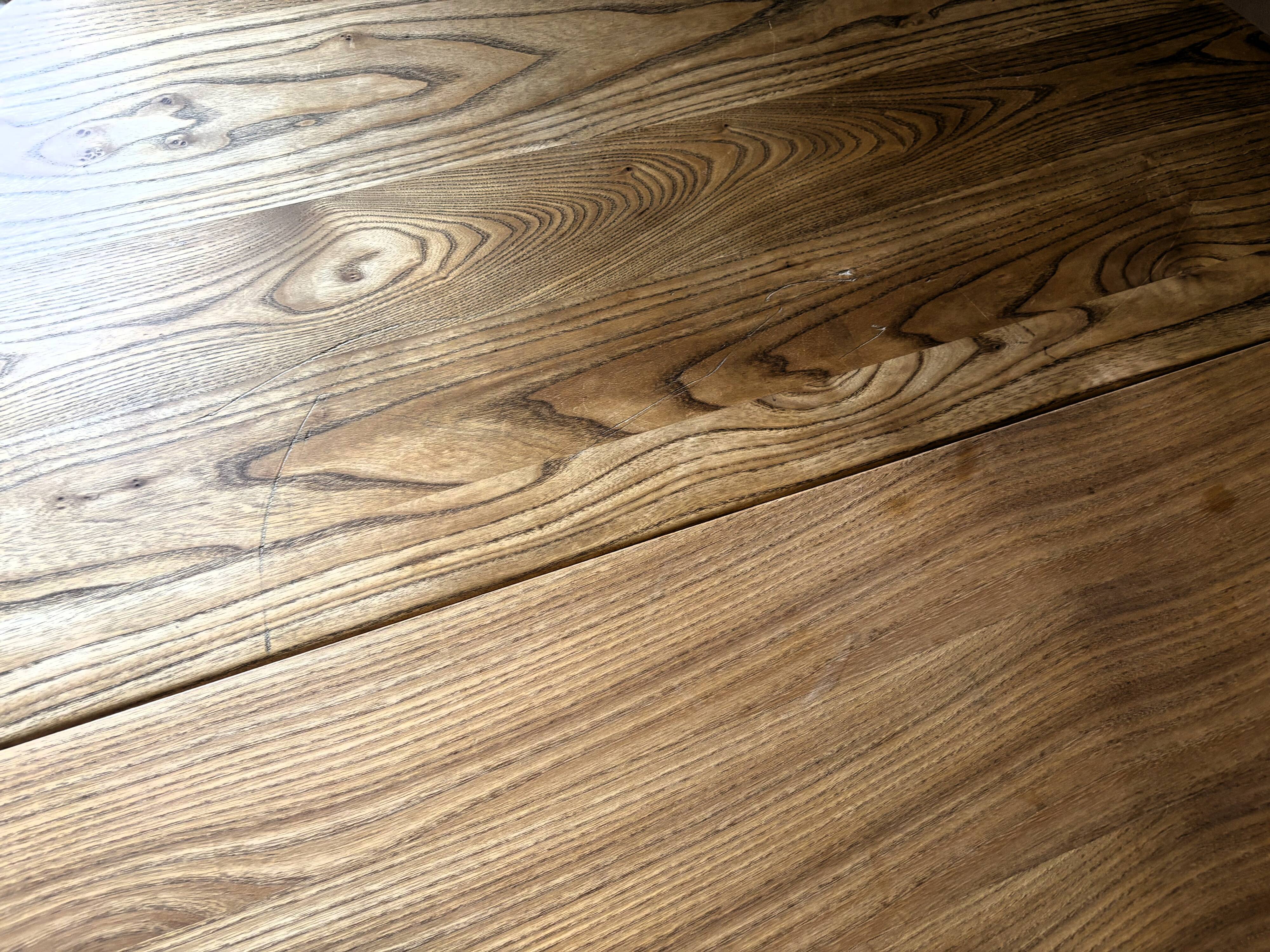 Table à manger champagne et 6 chaises normandie estampillée maison regain