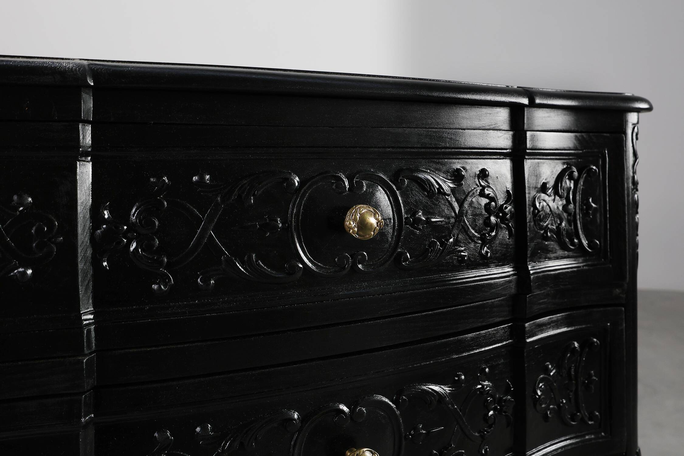 20th Century French Louis XV Style Chest of Drawers in Carved Wood