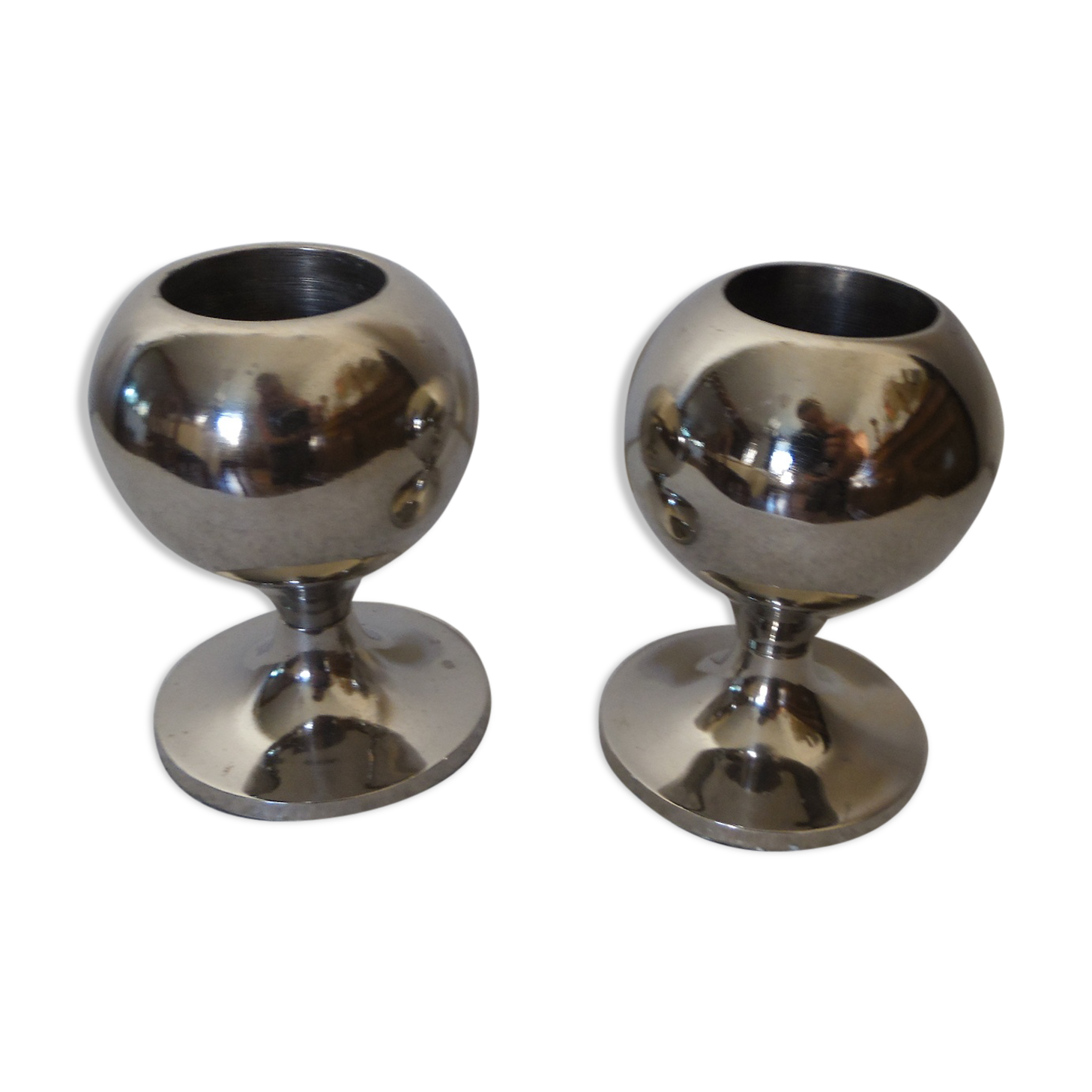 Scandinavian candlesticks duo