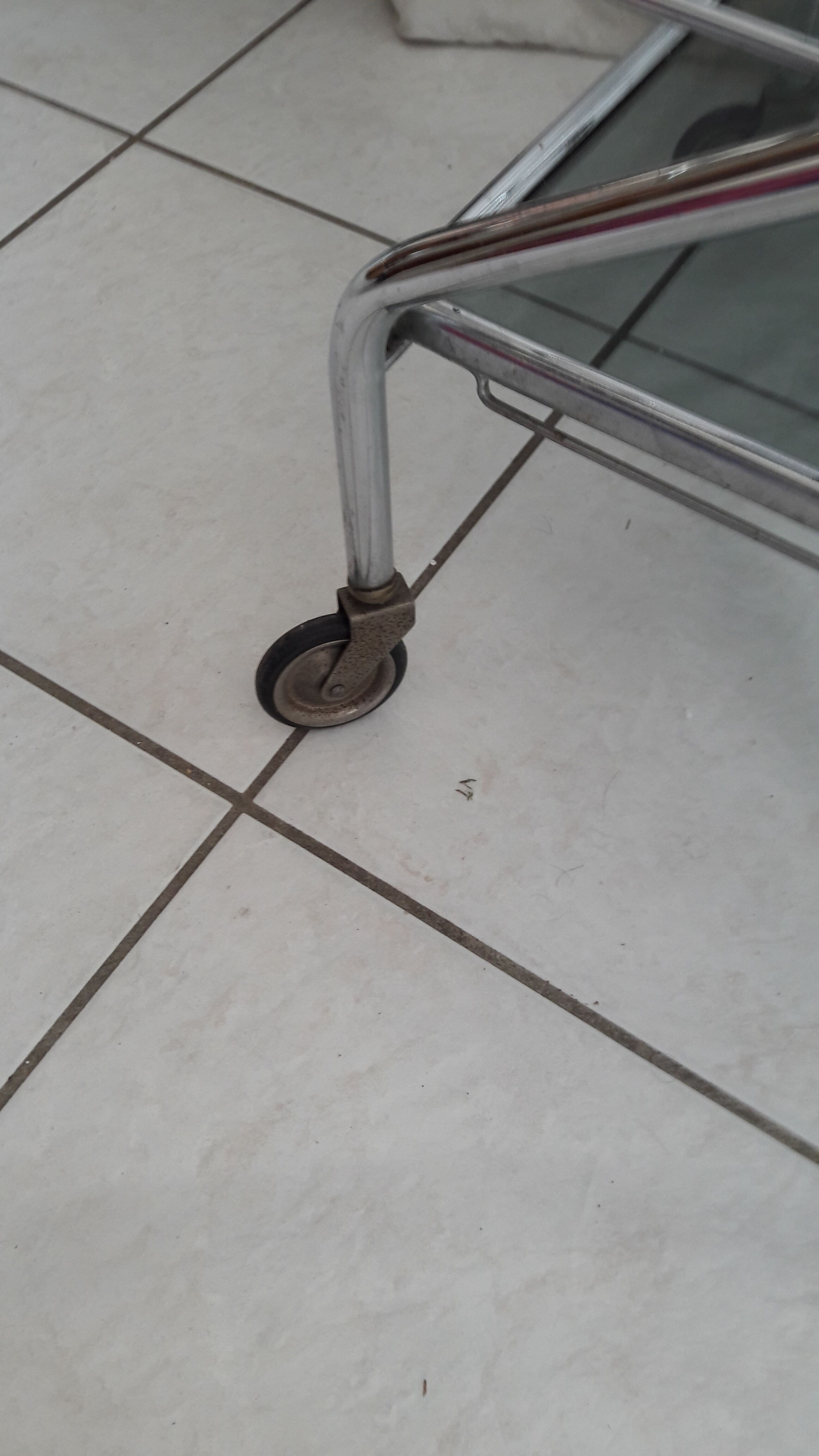 Smoked glass service