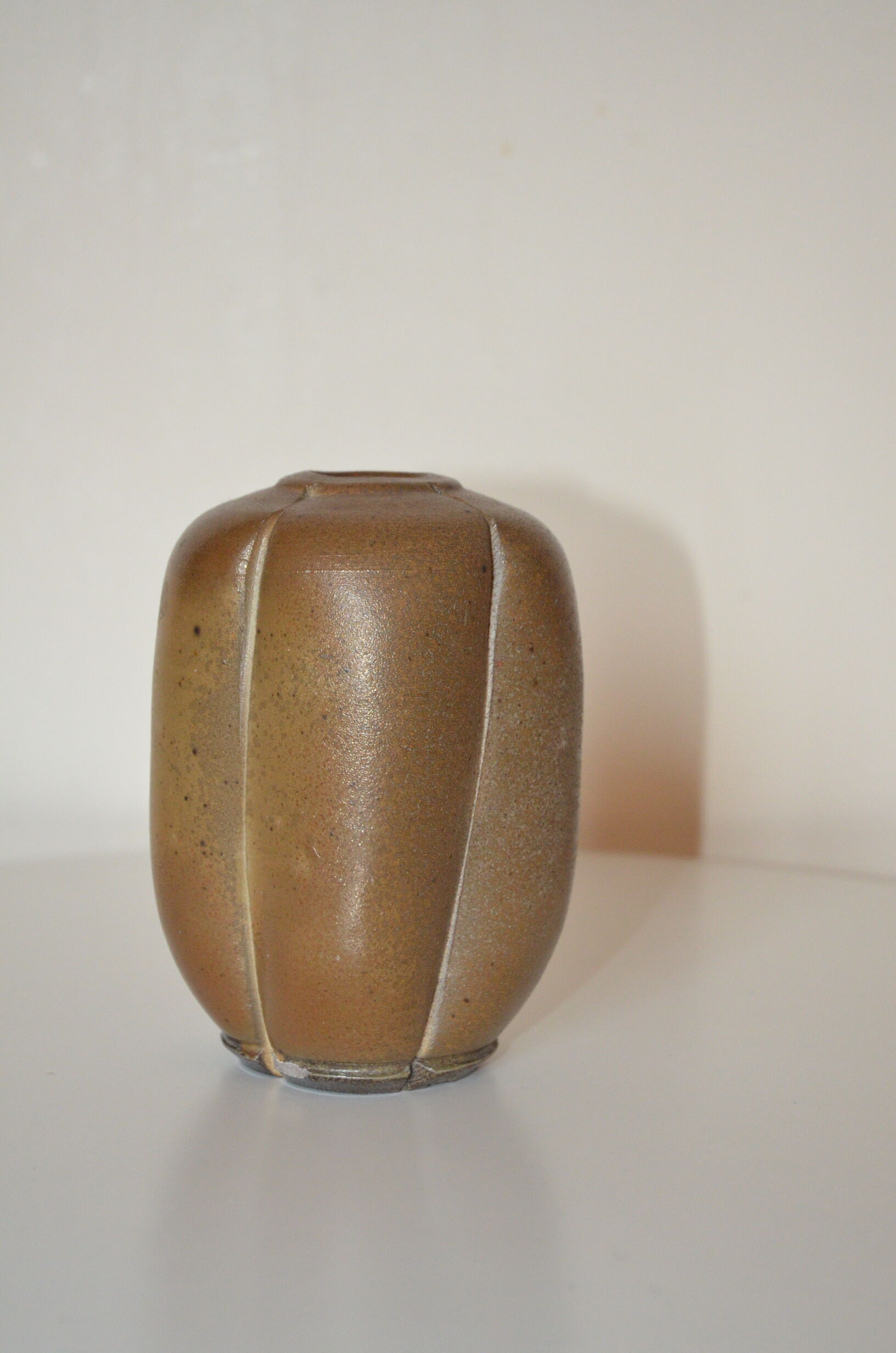 Vase en forme de cabosse de Cacao
