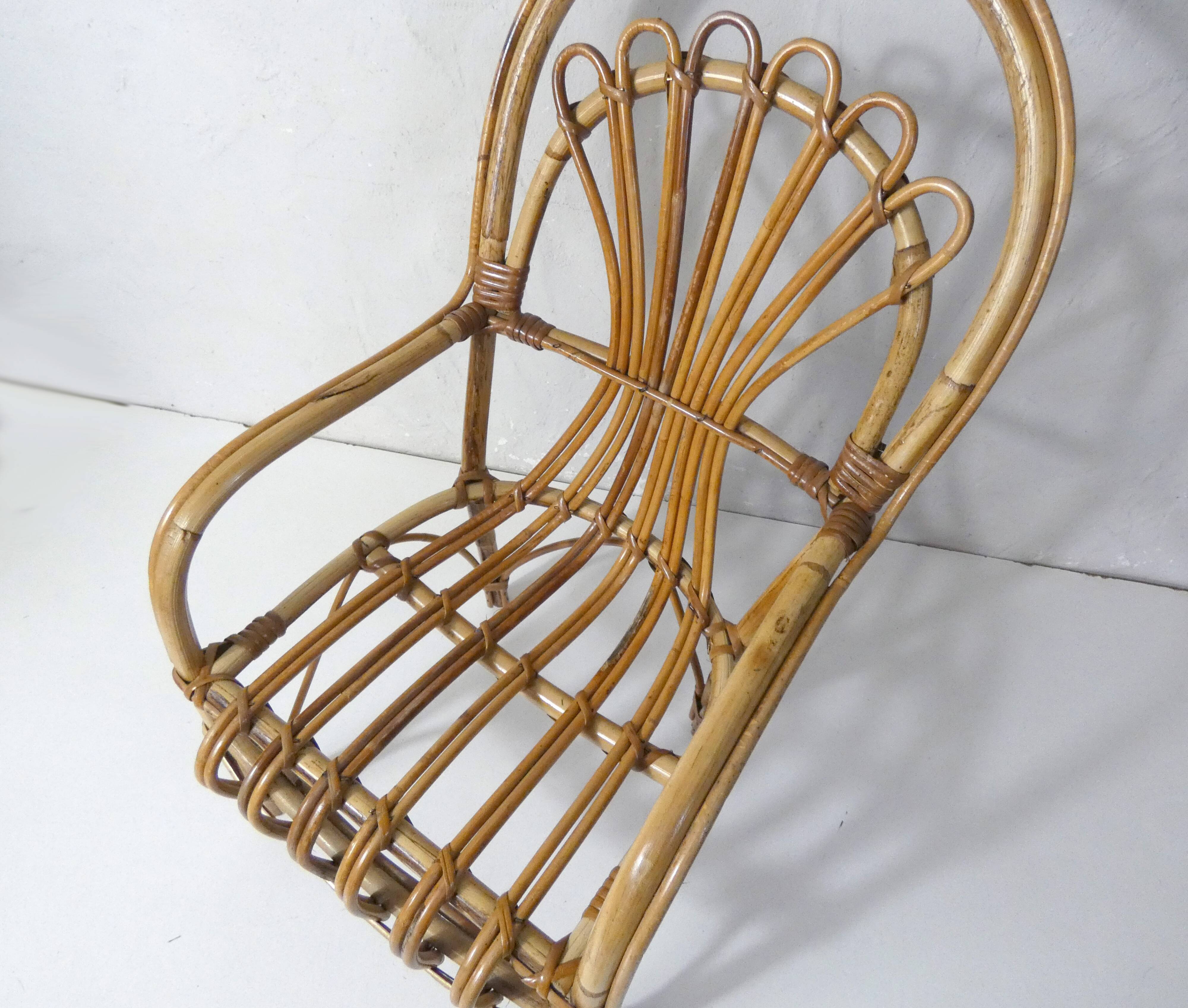 Fauteuil en rotin vintage format enfant