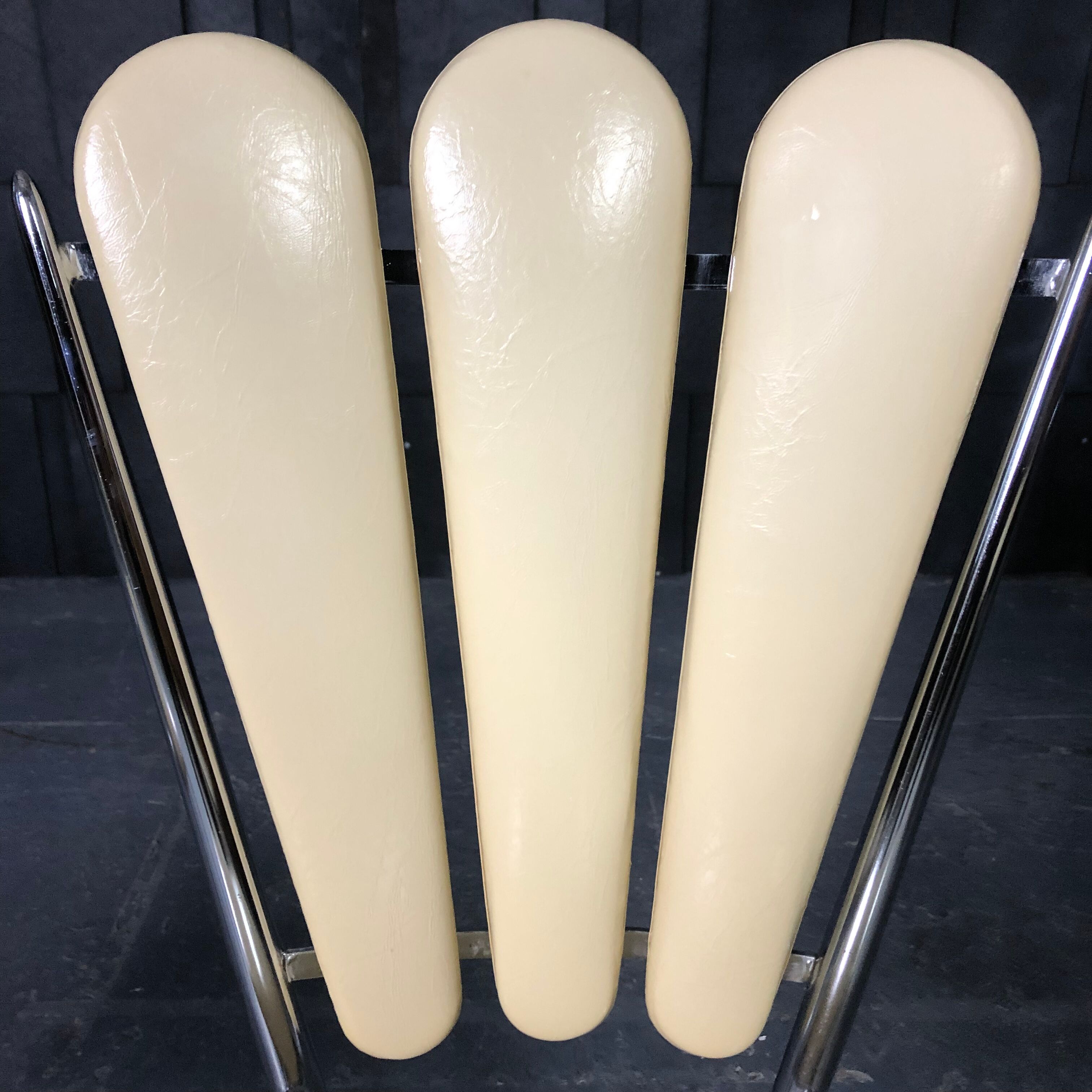 Pair of chairs "Petals" 70s