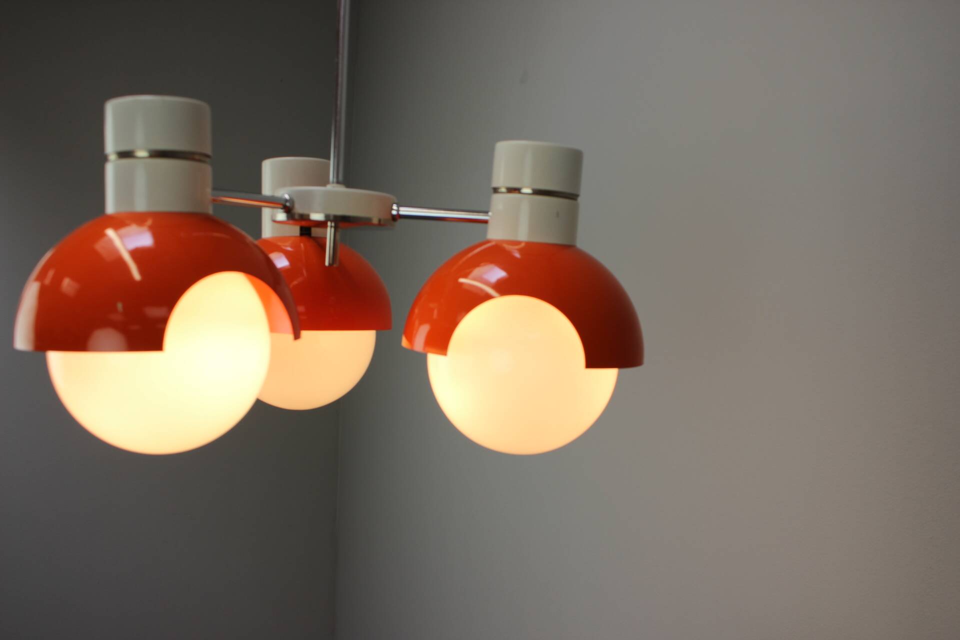 Suspension de Napako, datant de l'ère Space, 1970