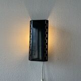Applique à volet pivotant moderniste