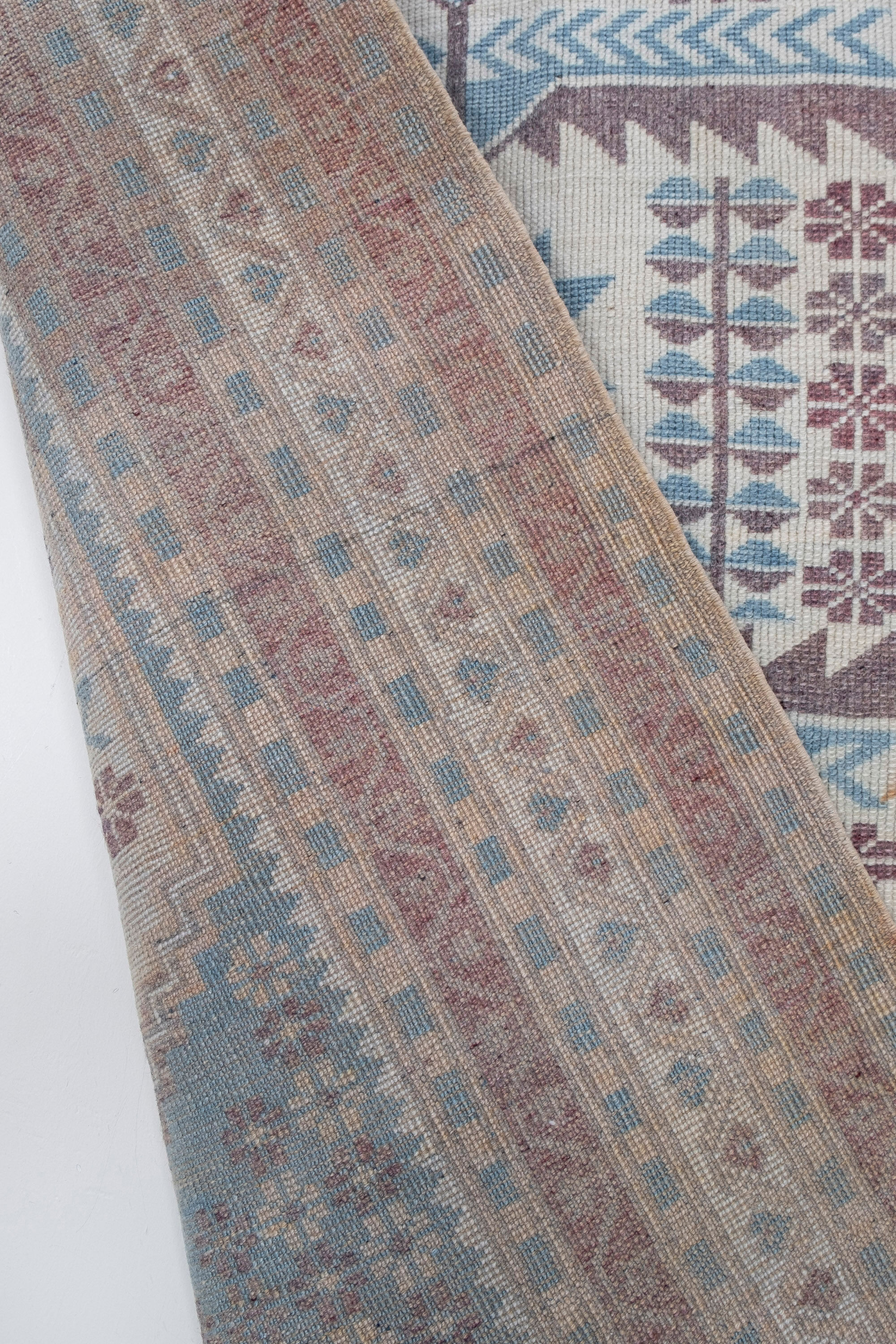 Vintage faded turkish oushak rug 103 x 190 cm
