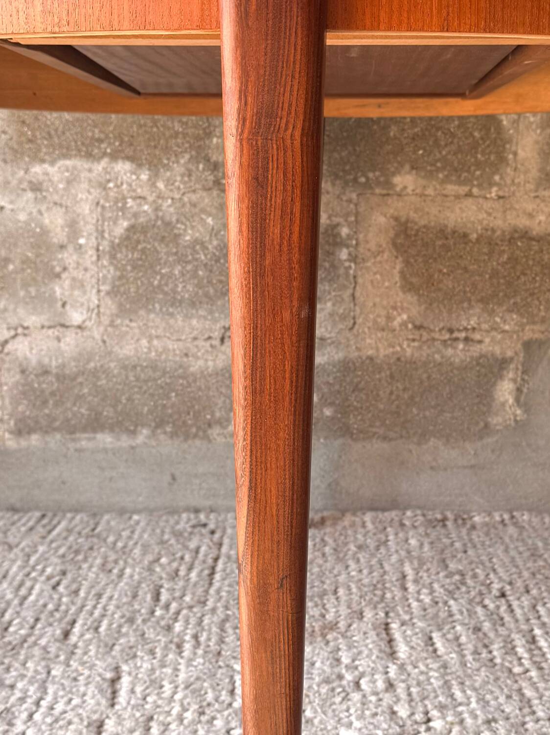 Scandinavian teak table with extensions, 4/6 people.