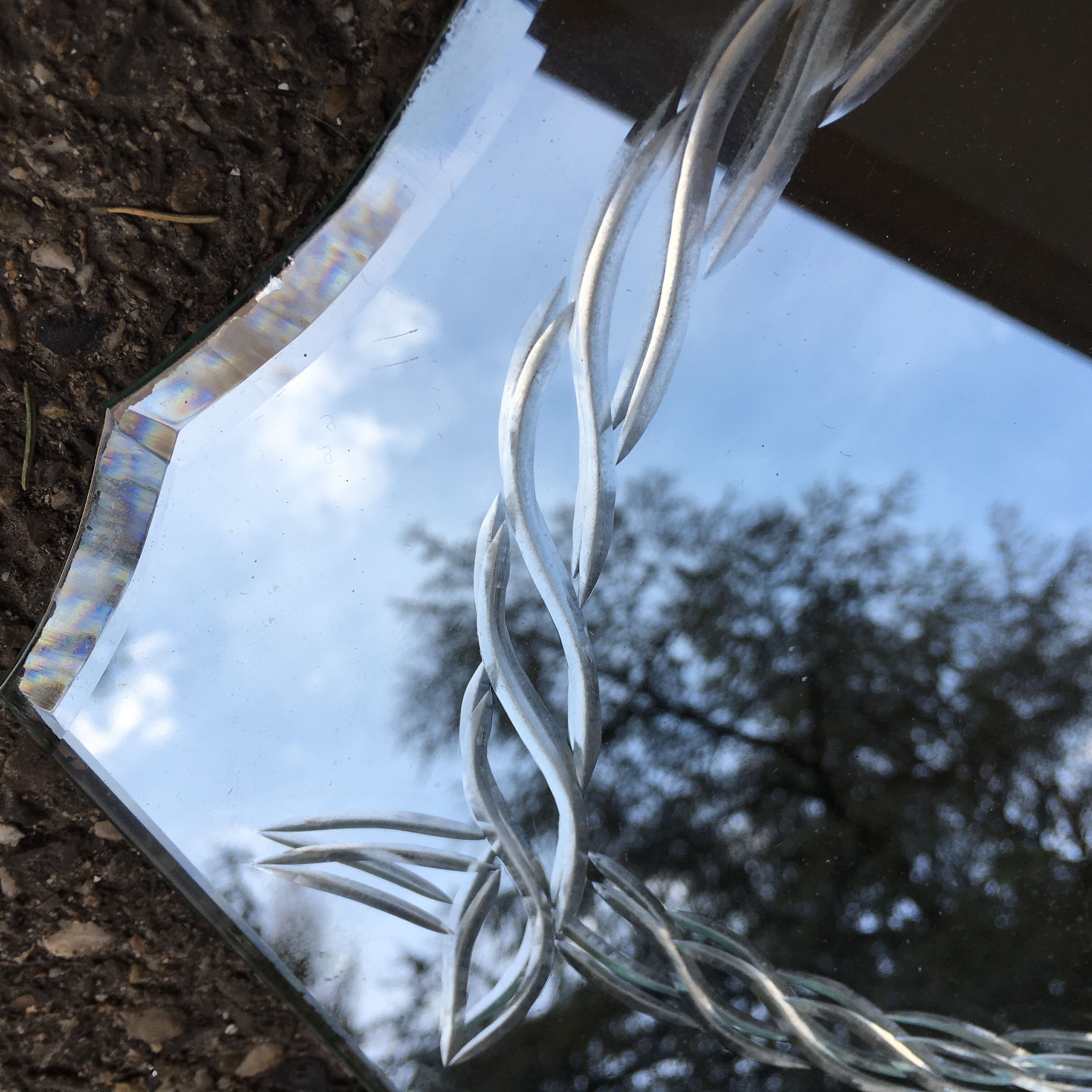 Mirror beveled and chiseled 27x33cm