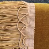 Gold velvet pouf with fringes