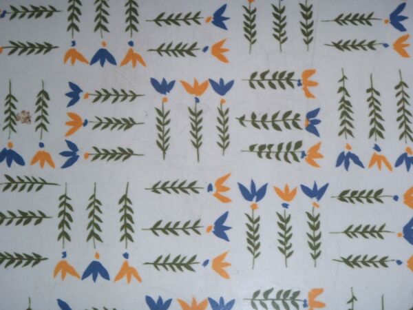 Petite table basse rectangulaire