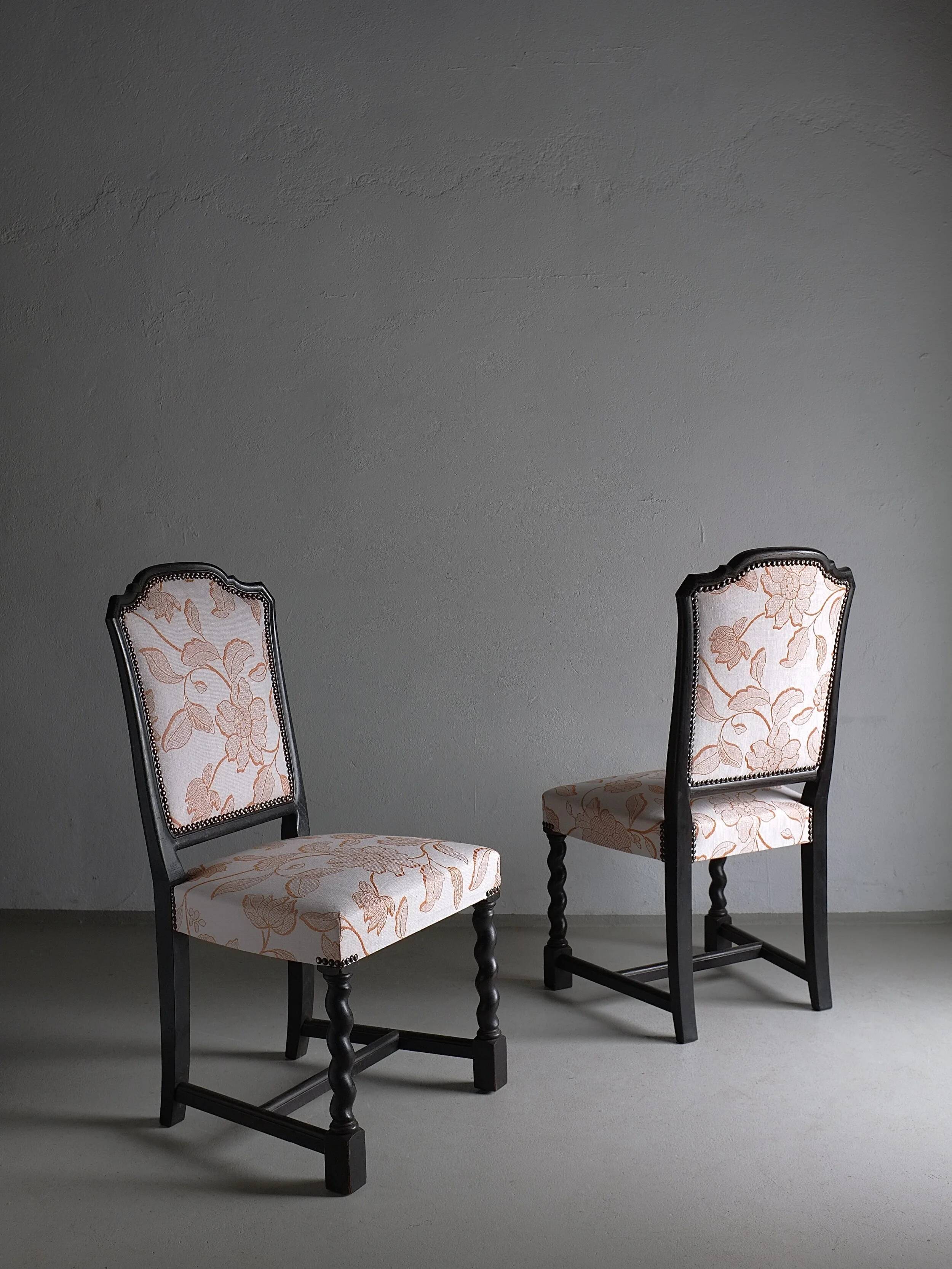 2 oak chairs | Barley twist legs | Sweden | 1920s