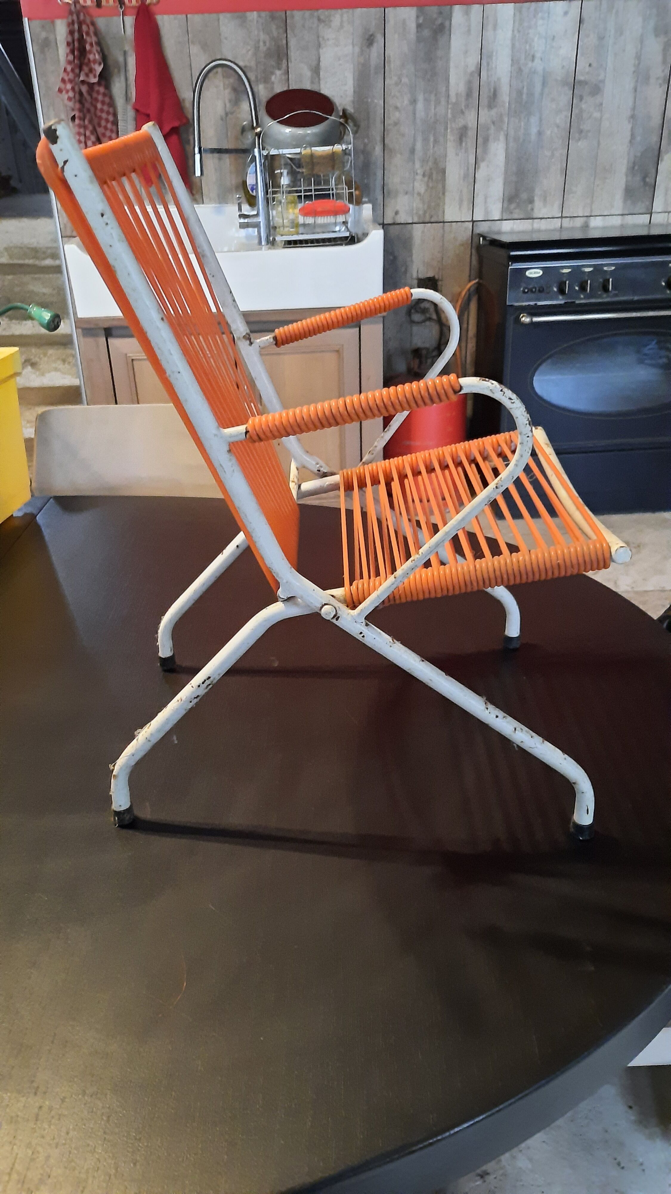 Scoubidou children's chair