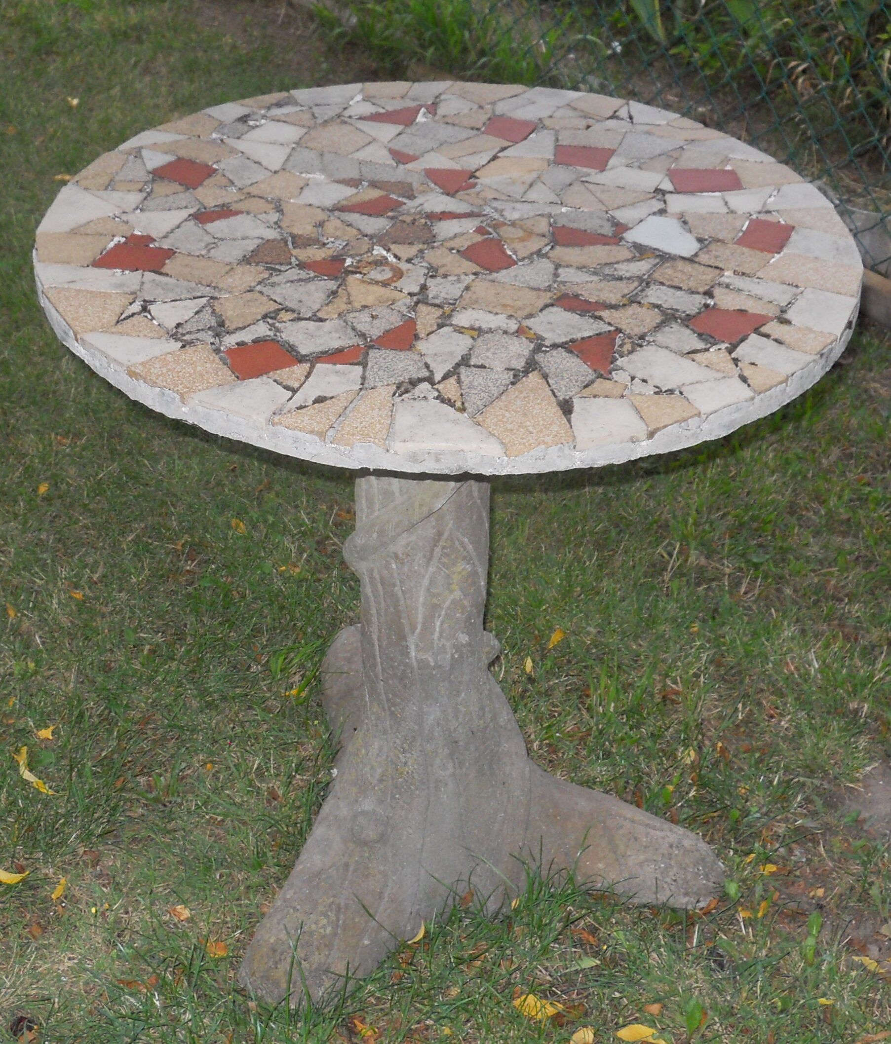 Foot cement garden table shape trunk