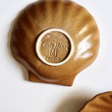 4 caramel shell cups