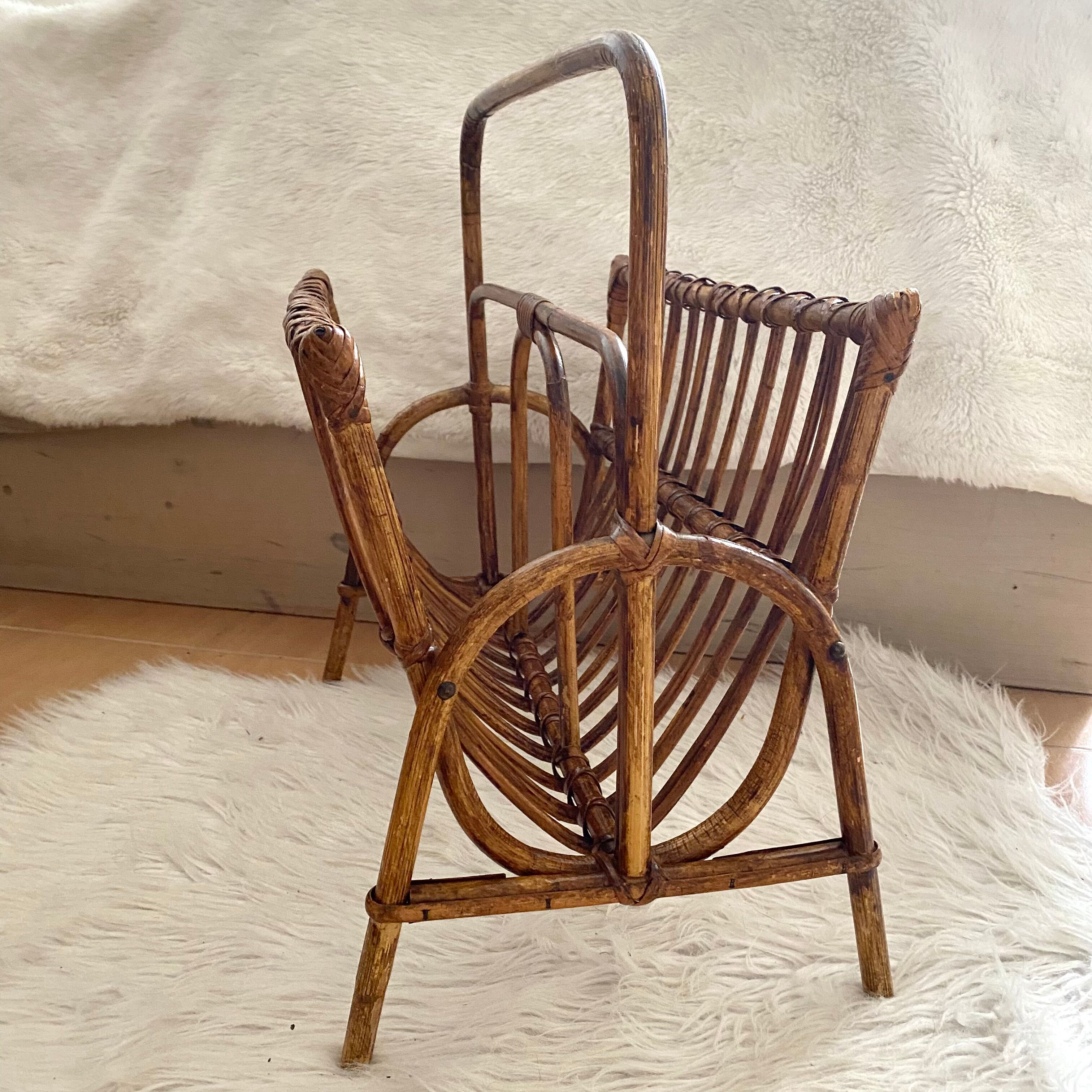 Vintage rattan magazine door