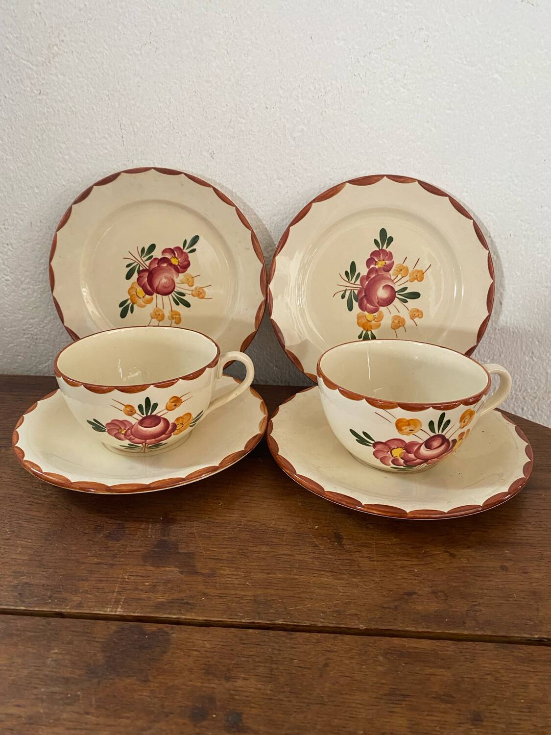 Breakfast set Longchamp model Agen.