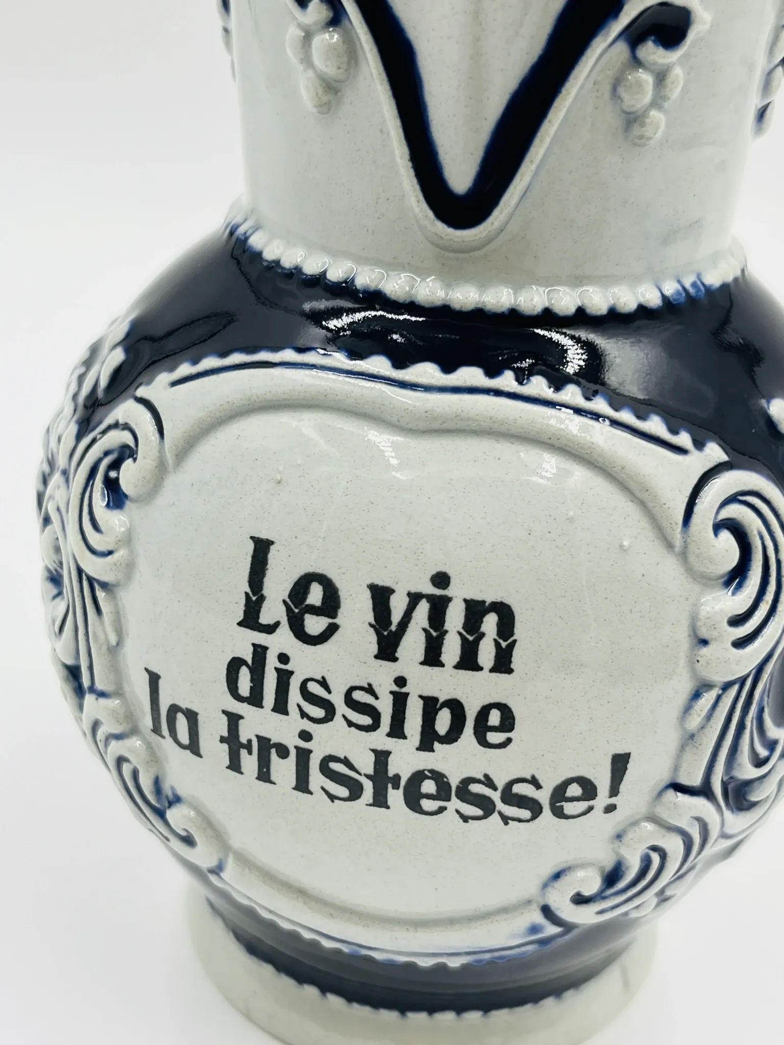 Stoneware wine pitcher Marzi & Remy "Wine dispels sadness"