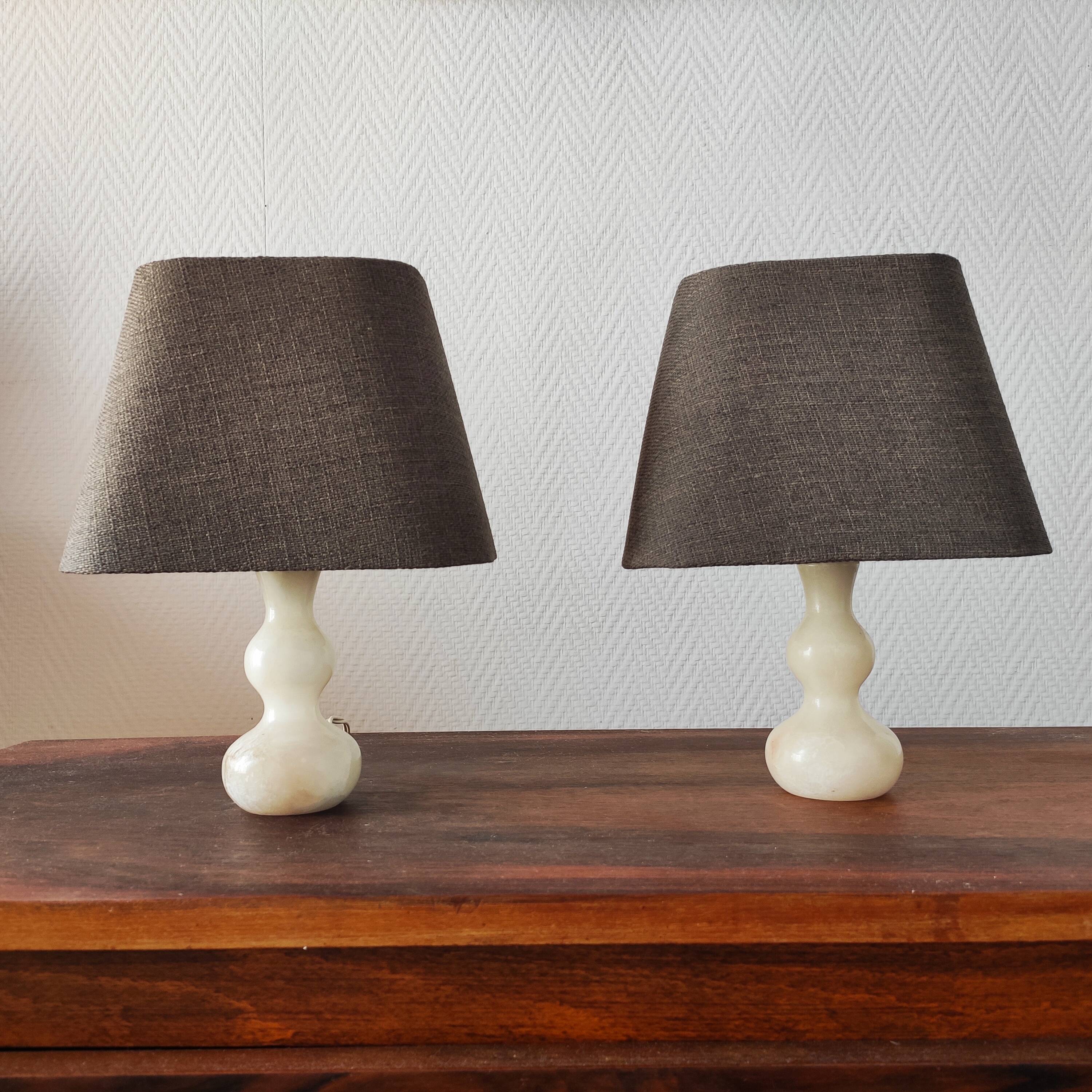 Paire de lampes vintage 1950 en albâtre