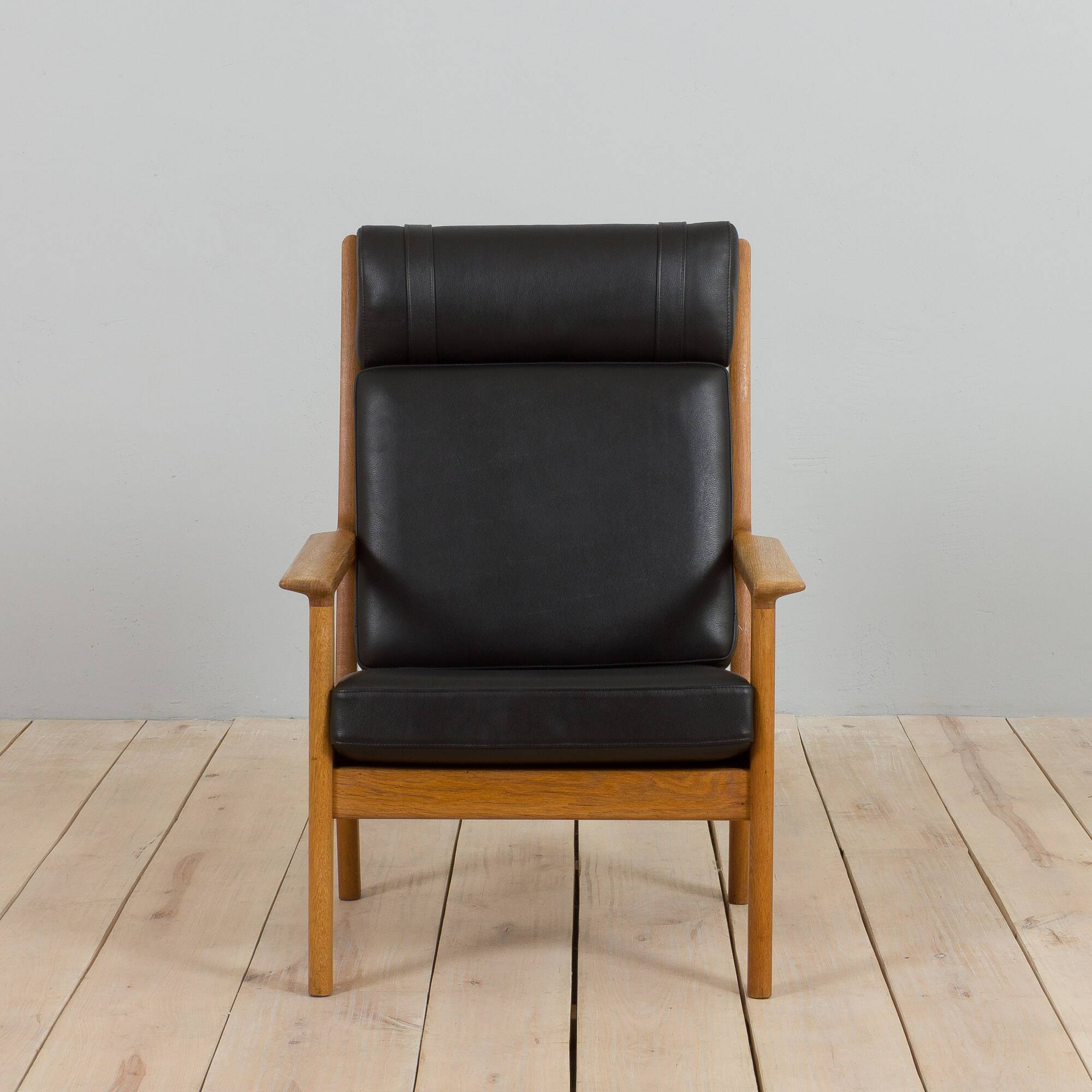 Hans Wegner GE 265 armchair  for Getama in Oak & Black Leather, Denmark
