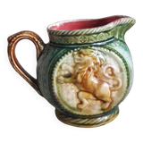 Onnaing slip ceramics