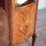 Meuble vitrine en marqueterie,vitrine galbée Louis XV style,signé Marquant