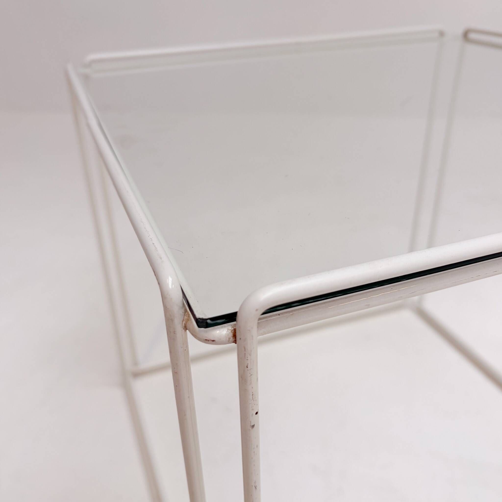 Table d'appoint Isocele par Max Sauze pour Atrow, années 1970.
