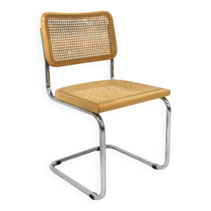 Chaise modèle ''b32'',