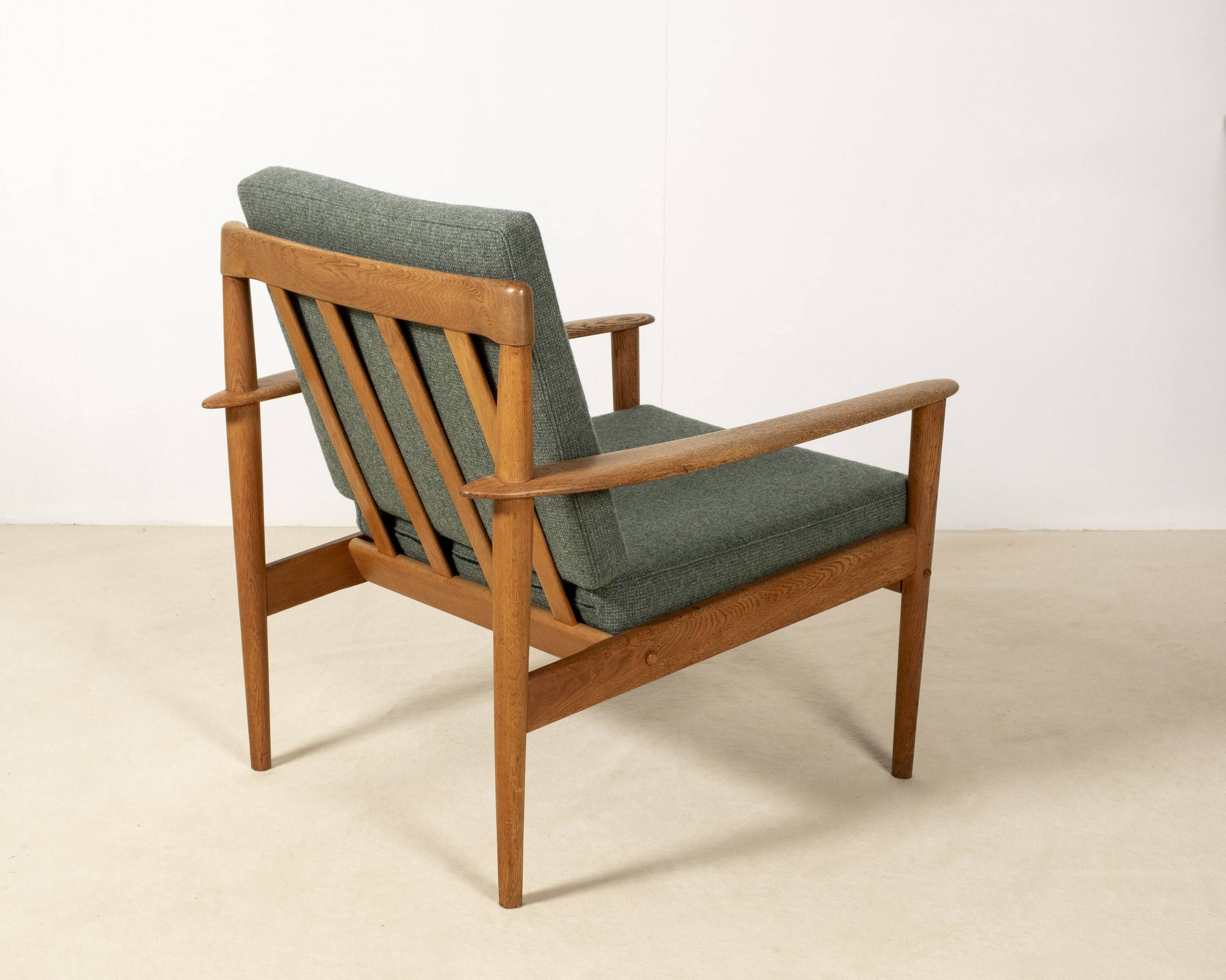 Grete Jalk Easy Chair Model PJ56 in Oak, 1950s Denmark