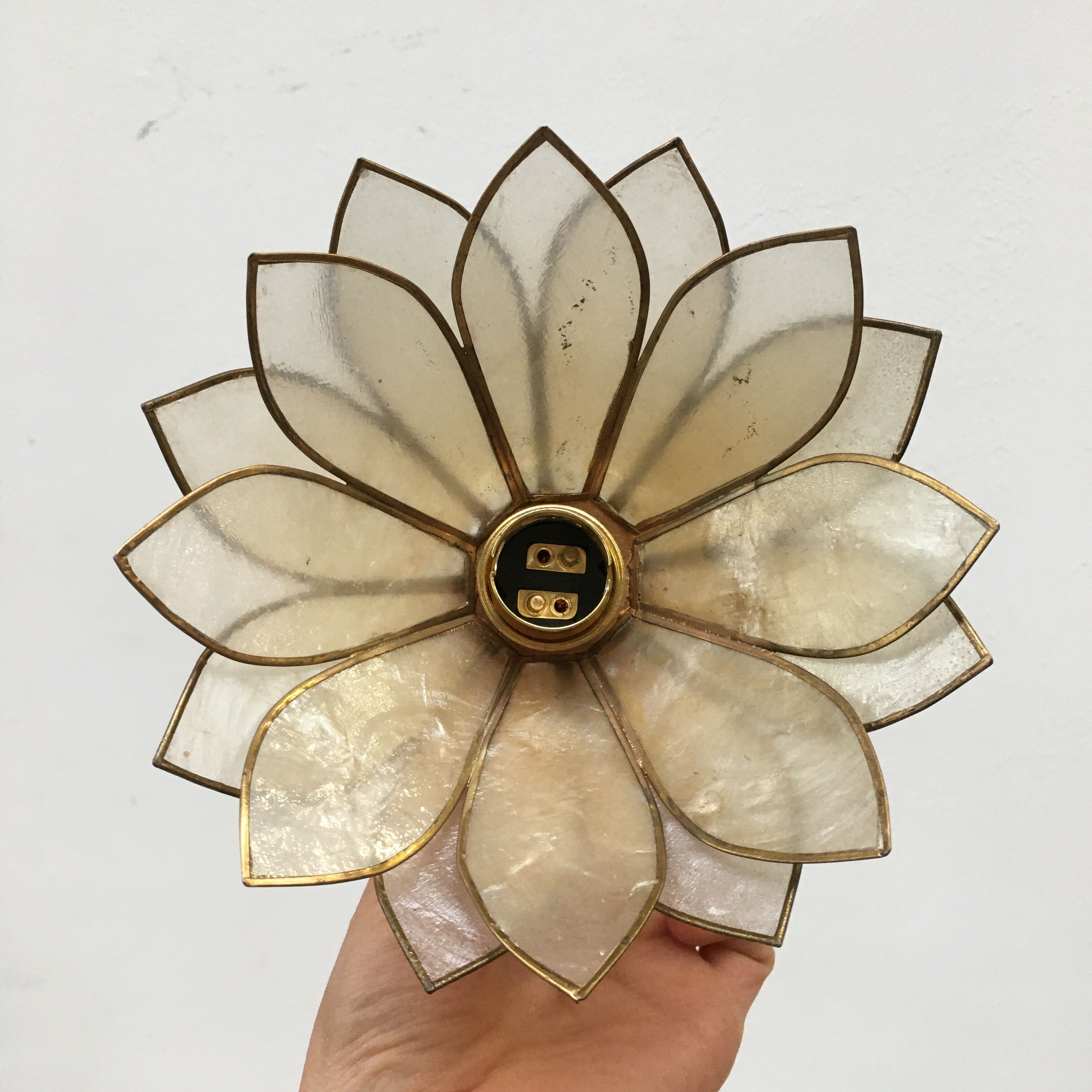 Flower walkman lamp in mother-of-pearl and brass