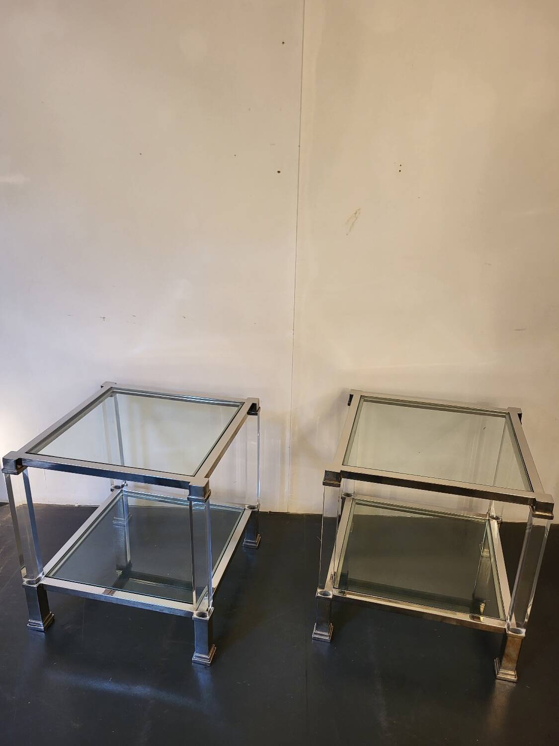 Paire de bouts de canapé en laiton chromé