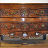 Provençal chest of drawers in solid walnut from Nîmes, Louis XV period