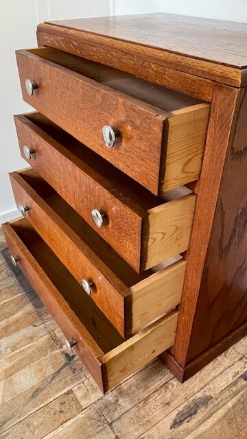 Art deco oak chest of drawers
