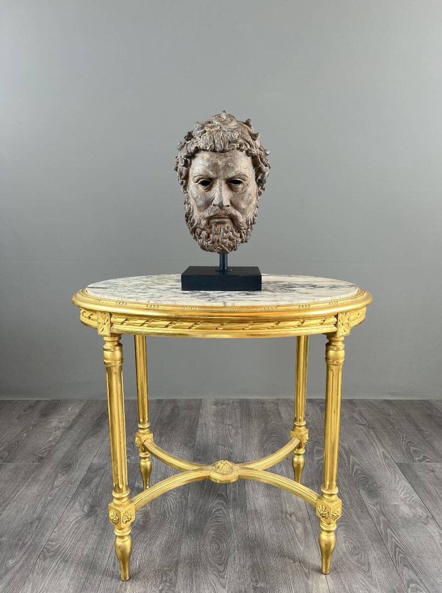 Sculptural bust in bronze on a base, 20th century