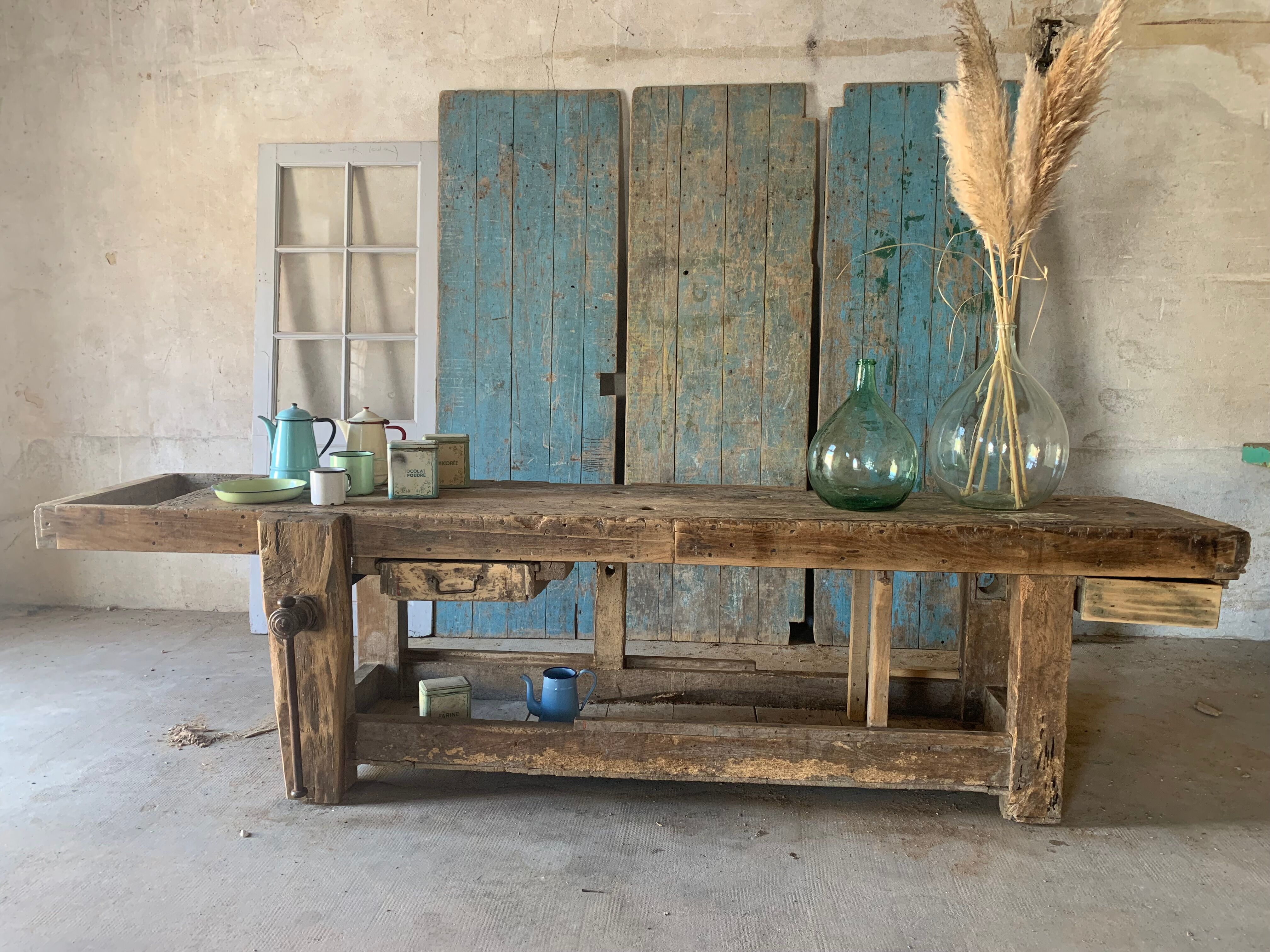 Carpenter's establishment